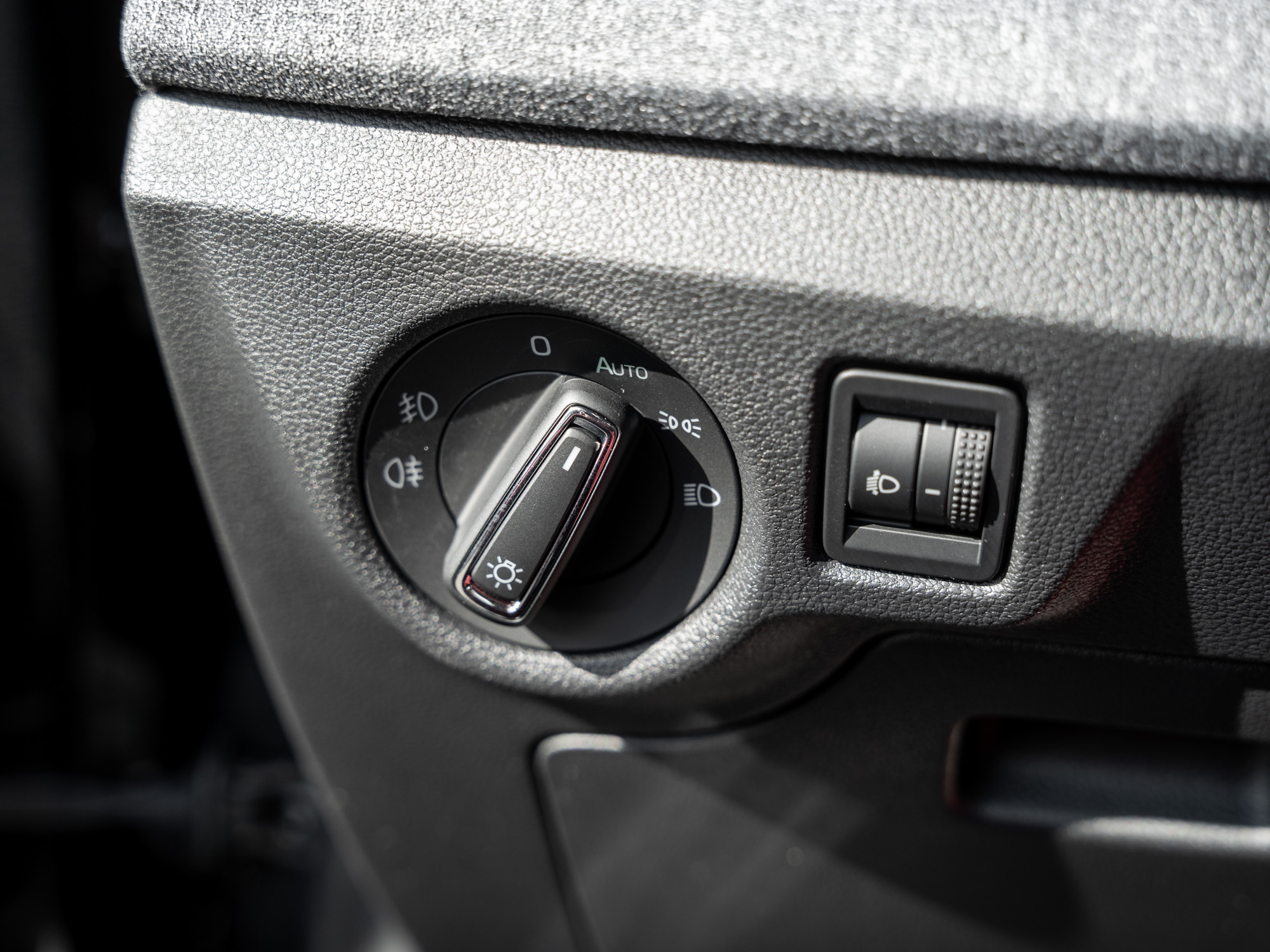 Skoda - KAMIQ SELECTION 1.0 TSI DSG Kam. Navi Virtual LM_19