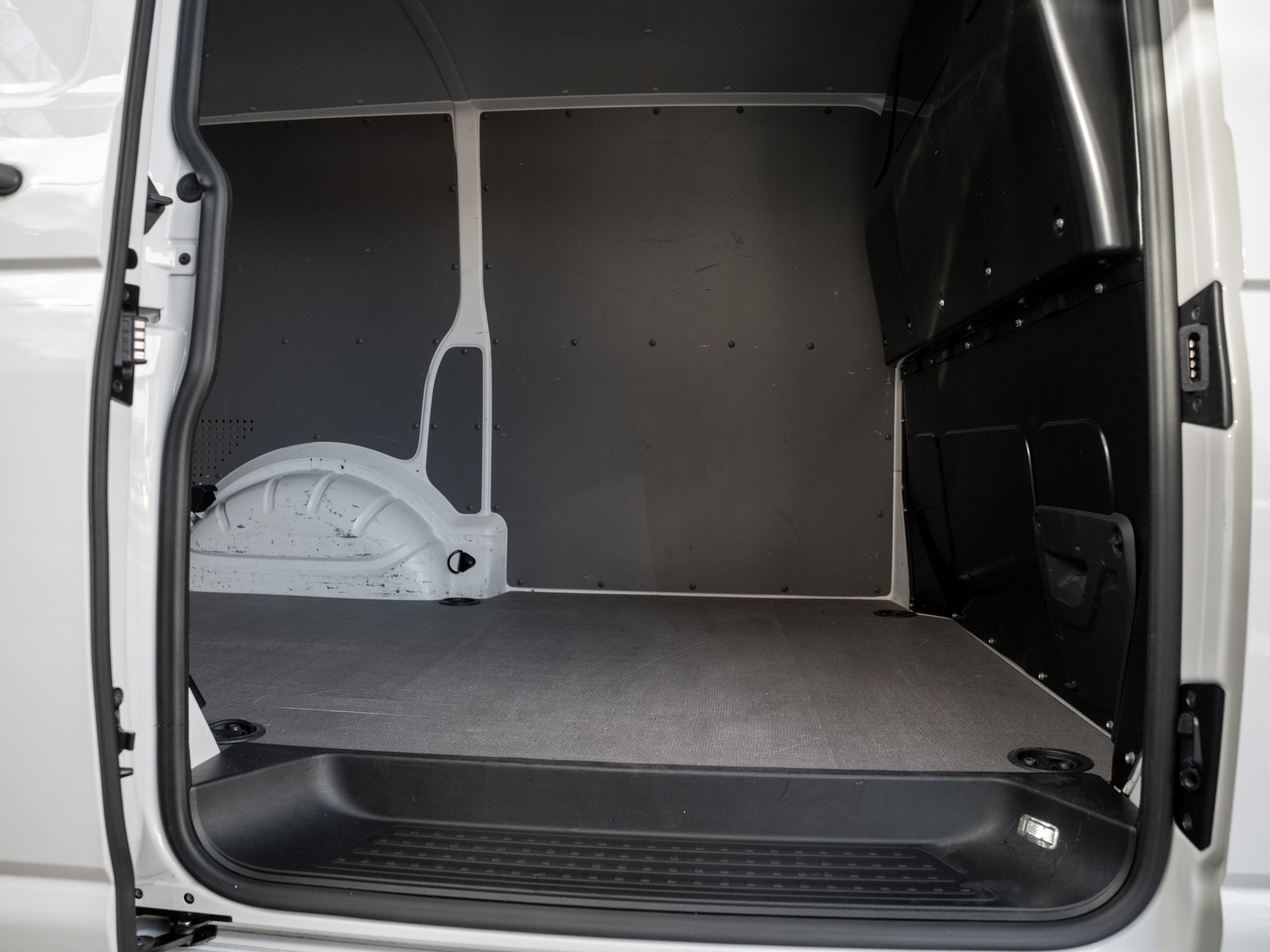 VW - T6.1 Kasten KR 2.0TDI AHK+KLIMA+PDC+HECKFL AHK_18