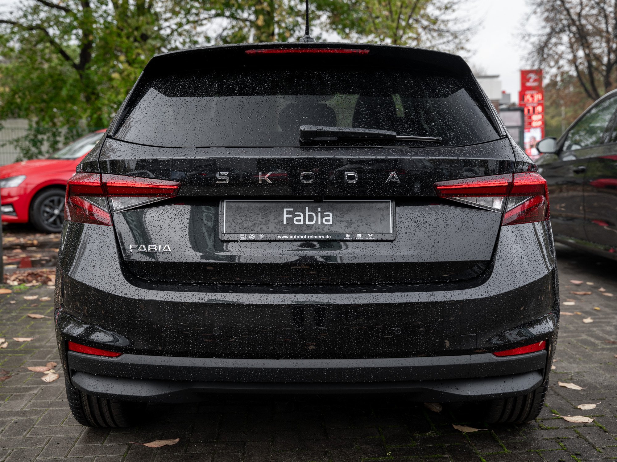 Skoda - Fabia Tour 1.0 TSI Kam. Navi Virtual ACC KeyLess_23