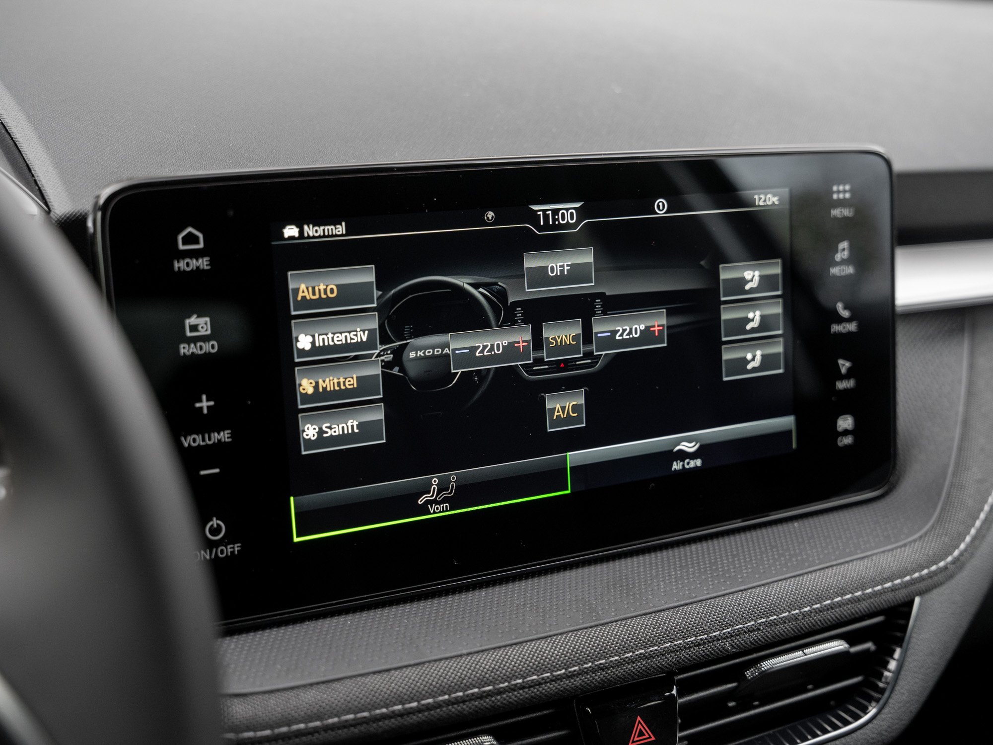 Skoda - Fabia Tour 1.0 TSI Kam. Navi Virtual ACC KeyLess_8