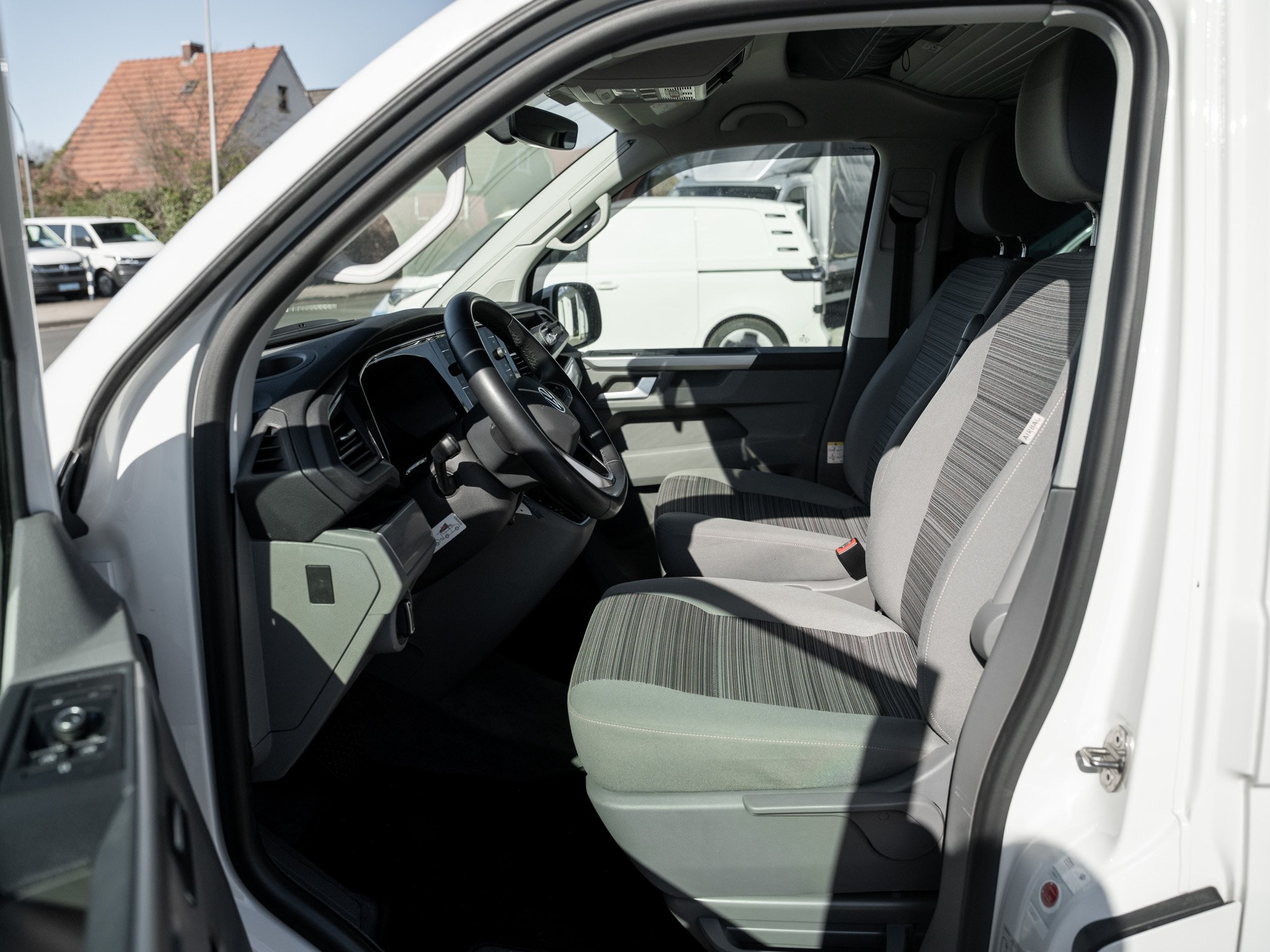 VW - T6.1 California Beach AIFSTELLDACH+STANDH+LED_27