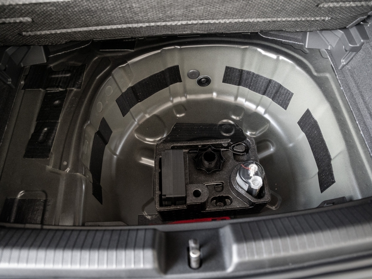VW - Polo 1.0 TSI DSG ACC FLA KlimaA SHZ Virtual PDC_22