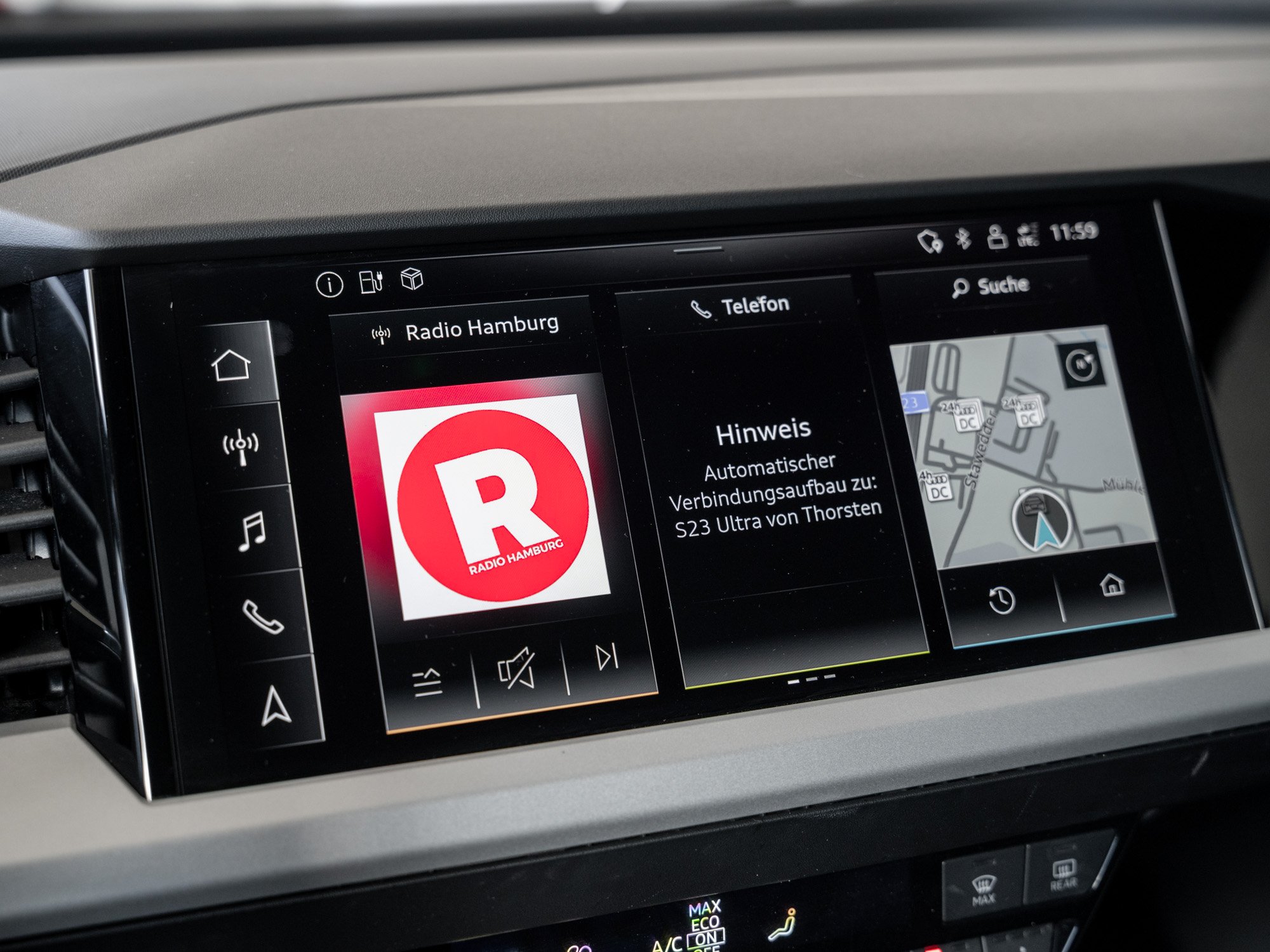 Audi - Q4 e-tron 35 e-tron 125 kW STH HUD SpurH KlimaA_4
