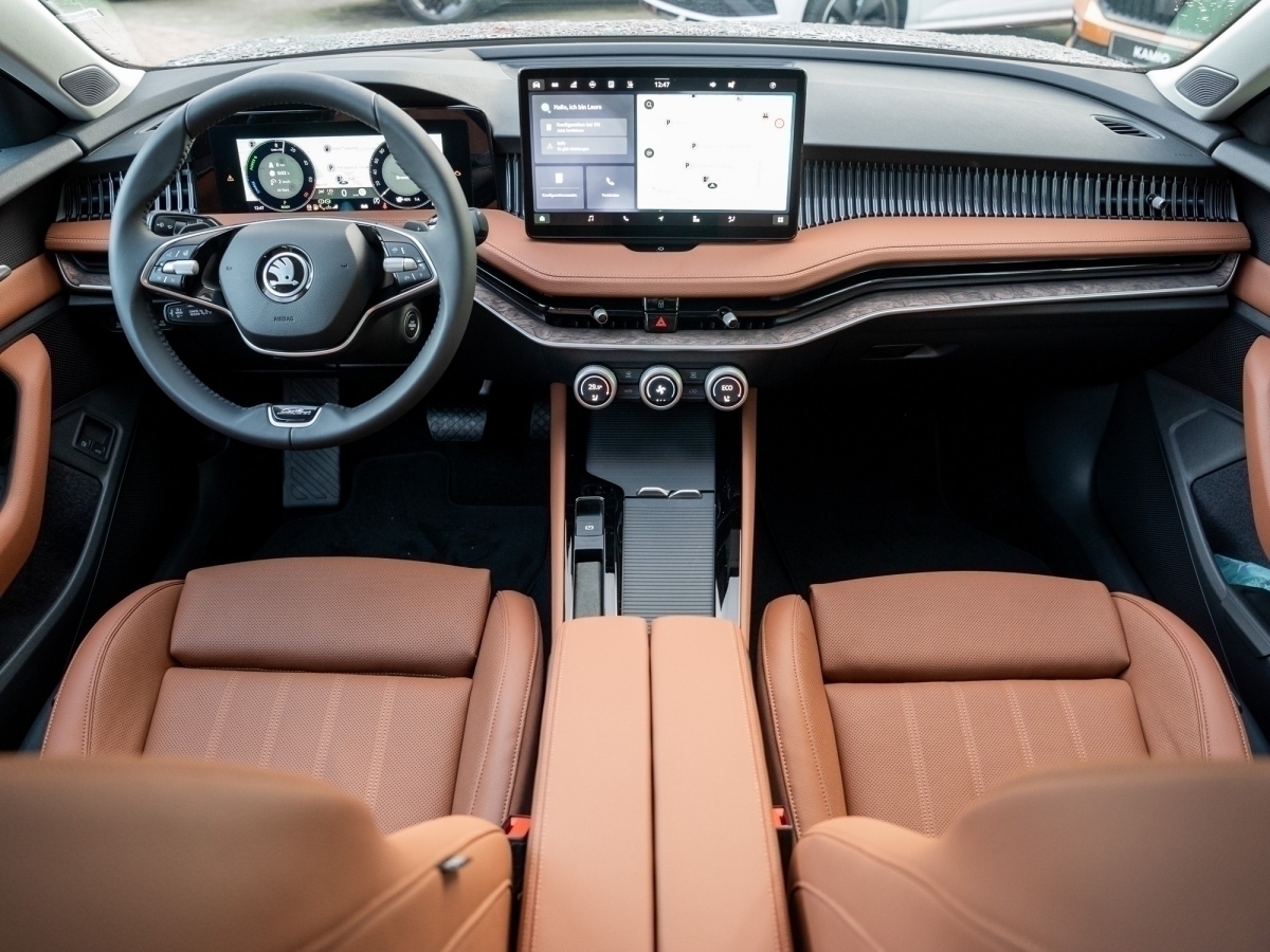 Skoda - Superb Combi L&K 1,5 TSI IV DSG FLA SpurH_3