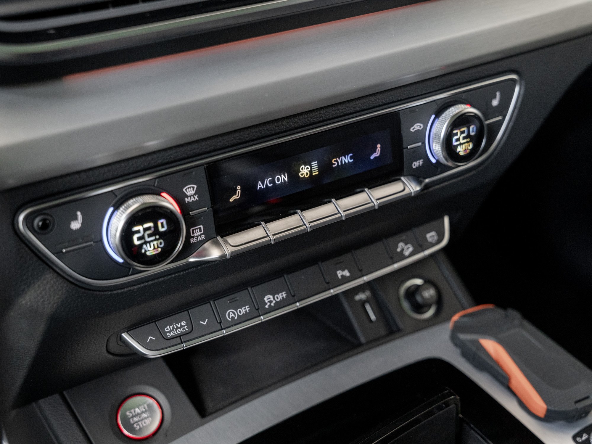 Audi - SQ5 3.0 TDI quattro basis Pano Kam. Navi Pano LM_9