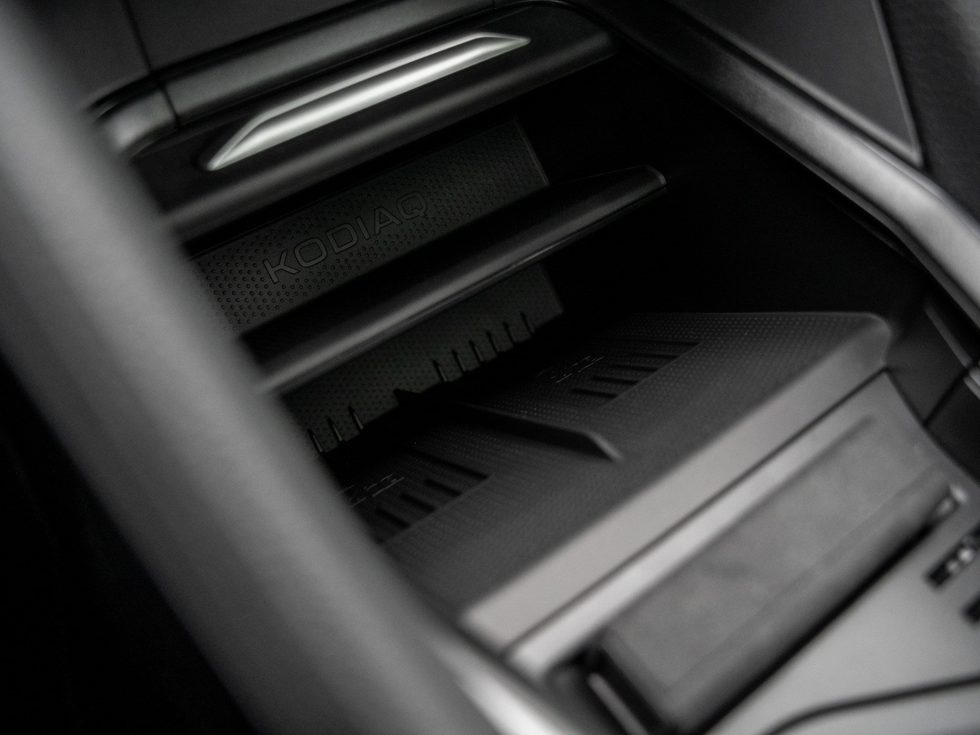 Skoda - Kodiaq Selection 2.0 TDI DCC AHK Leder Navi LM_10