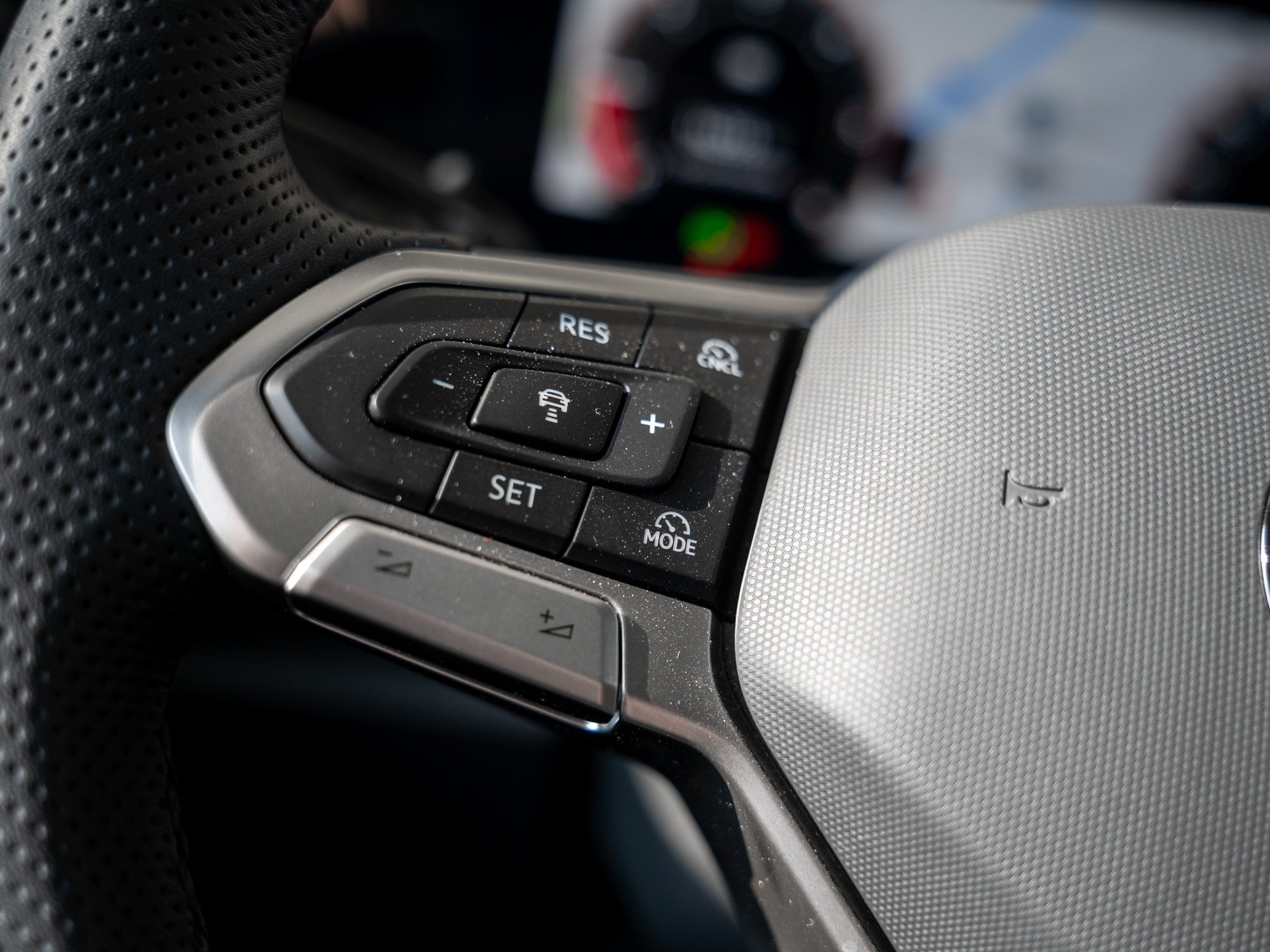 VW - Tayron R-Line 2.0 l TDI 4MOTION DSG Massage ACC_17