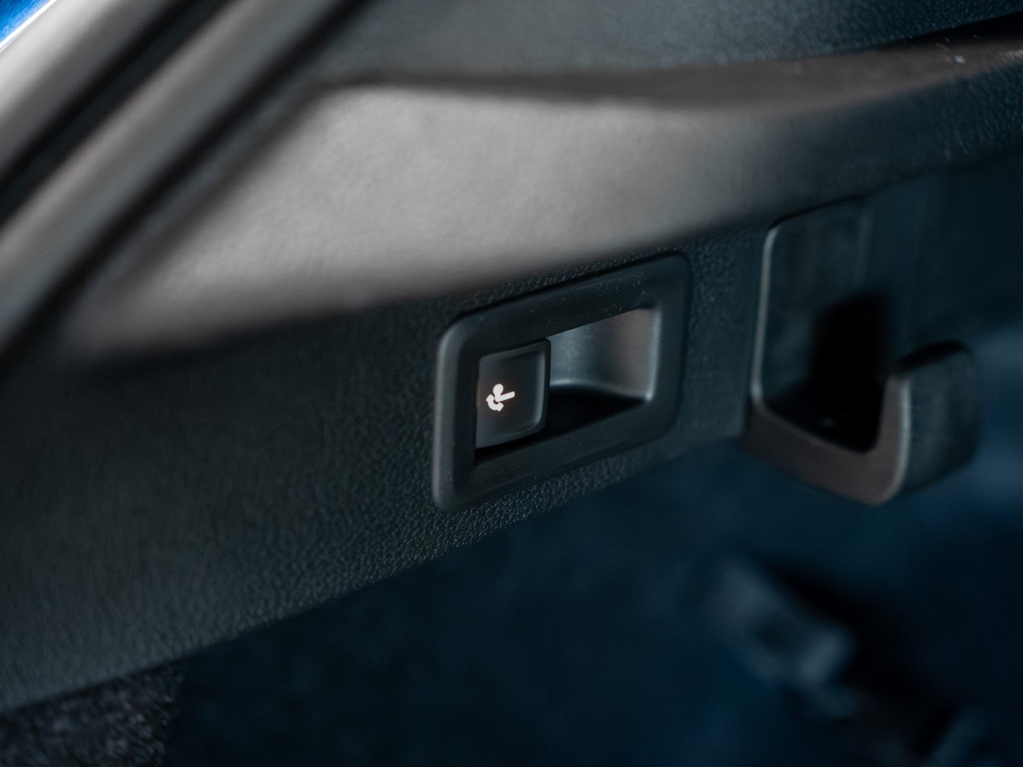 Skoda - Kamiq 1.5 TSI Tour AHK Kam. Navi Virtual ACC LED_24