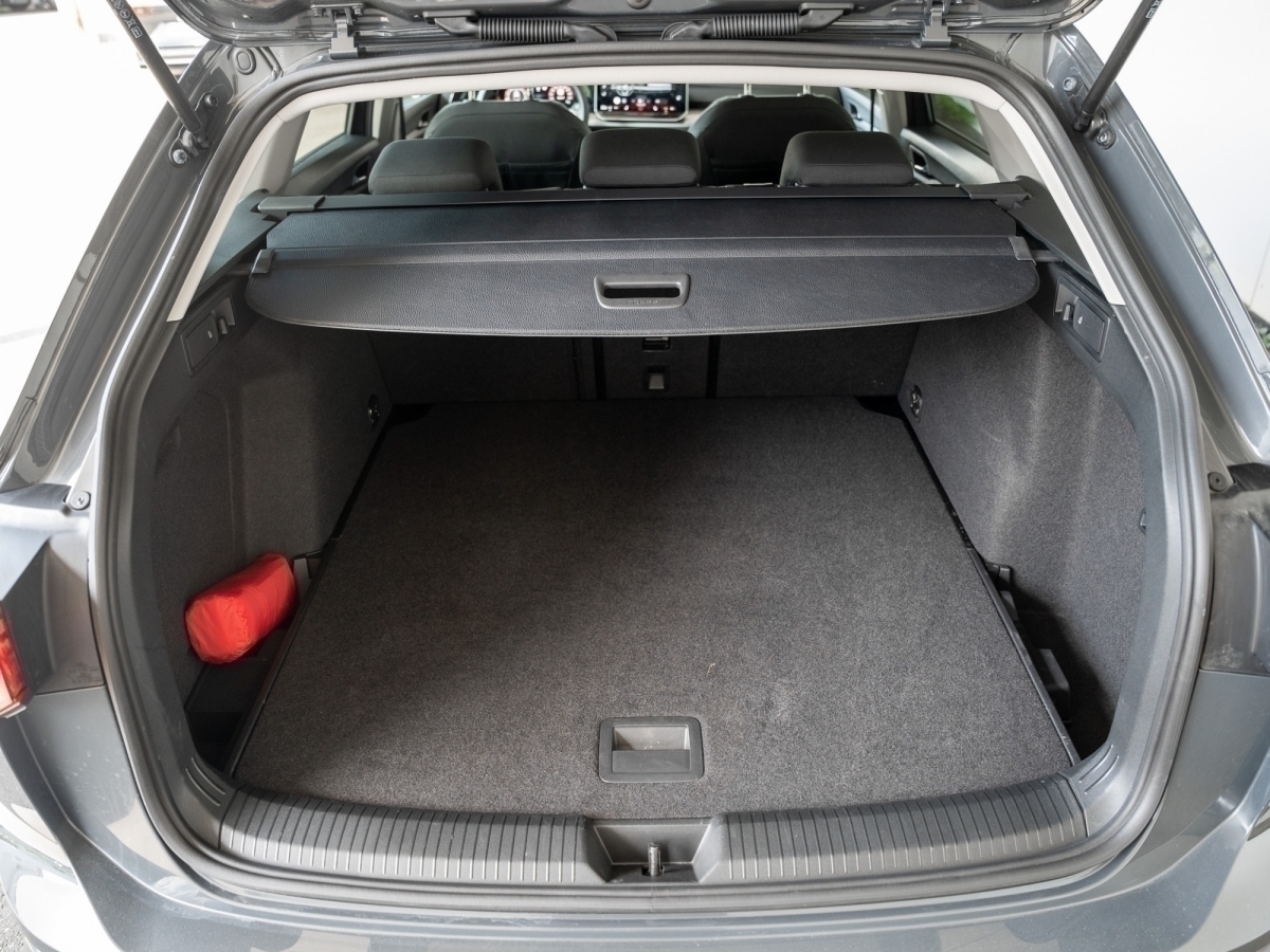 VW - Golf Variant 1.5 TSI DSG Navi FLA ACC LM AHK_20