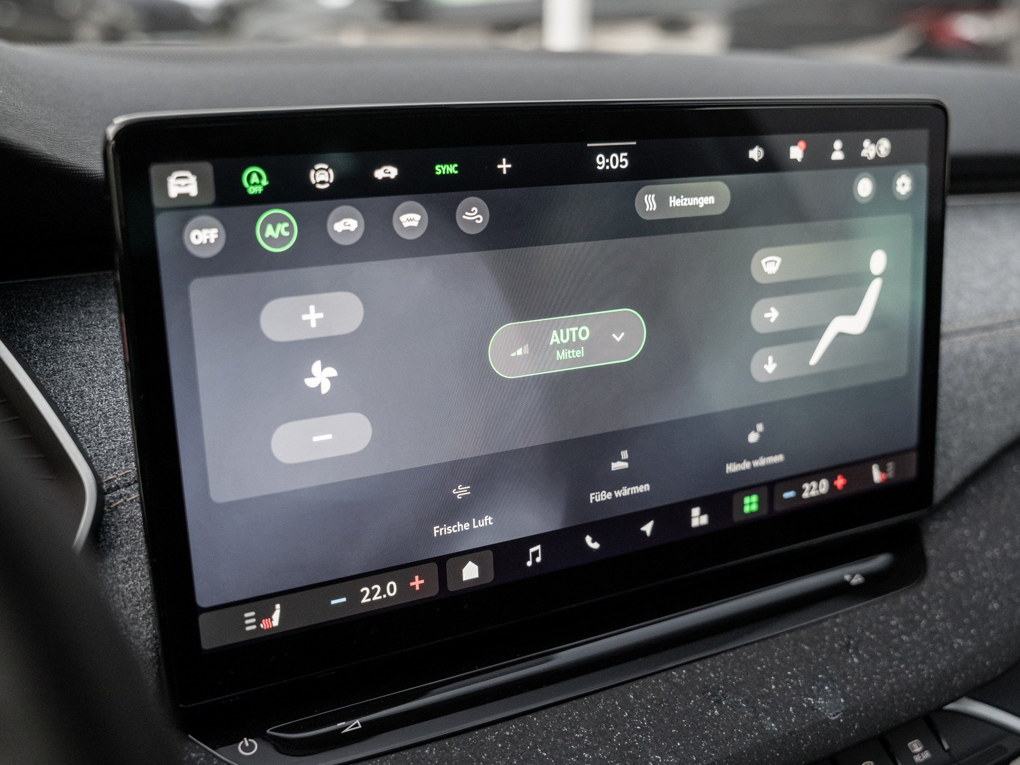 Skoda - OCTAVIA C. TOUR 2.0 TDI DSG AHK Navi Pano 360 SD_10