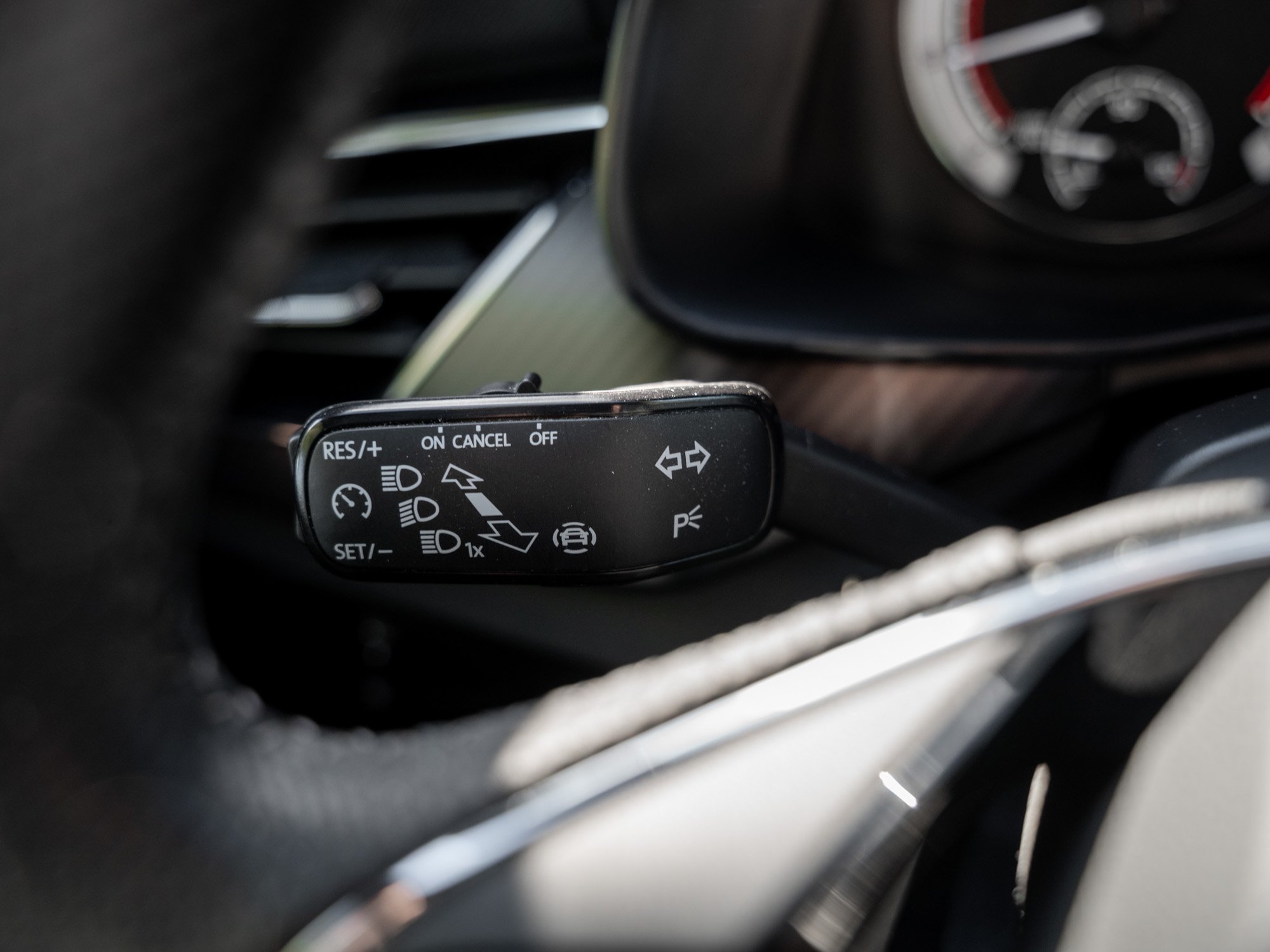 Skoda - SCALA MONTE CARLO 1.0 TSI 5-GANG Pano Pano LED_16