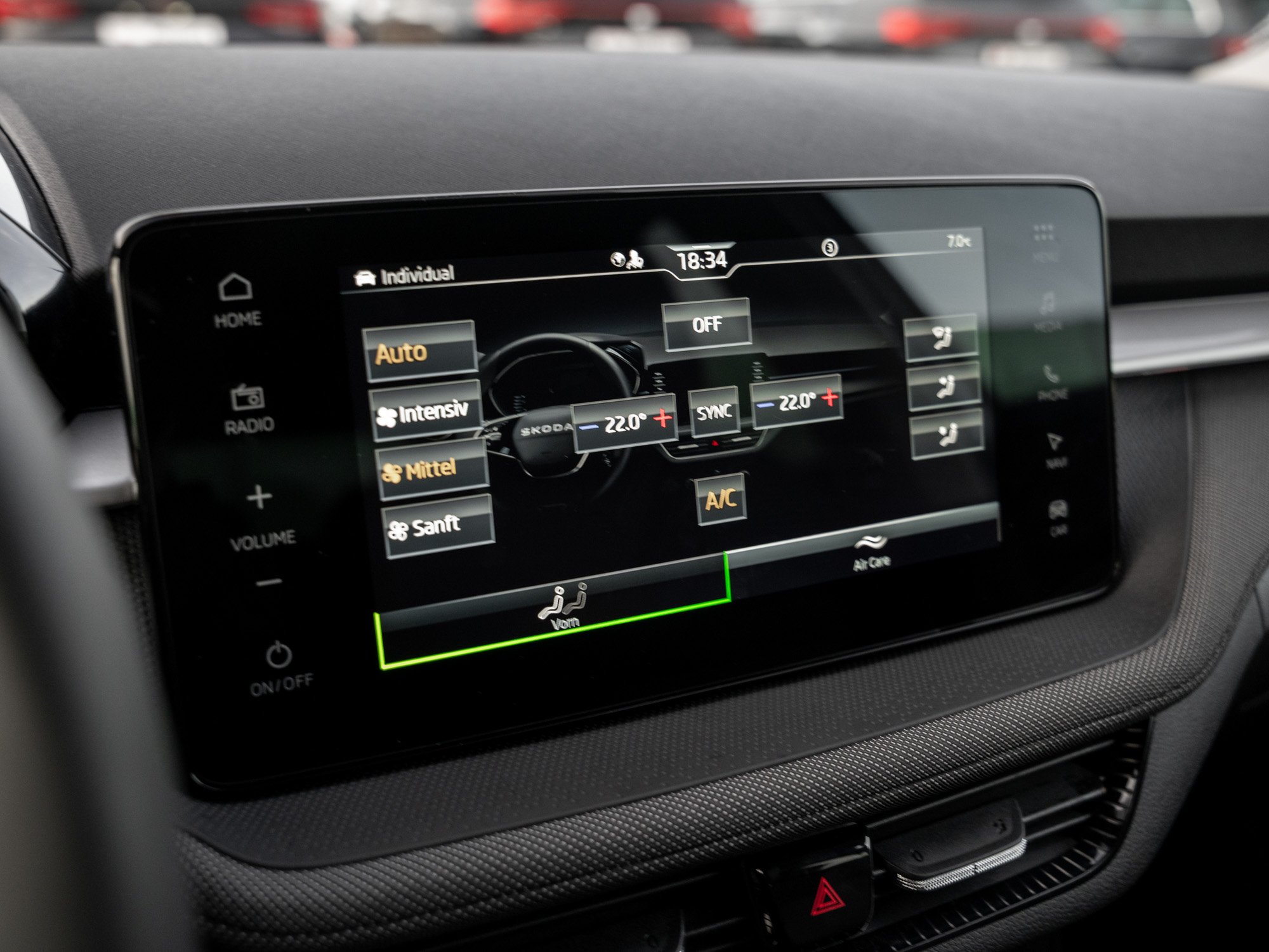 Skoda - FABIA TOUR 1.0 TSI DSG Kam. Navi Virtual ACC LED_7