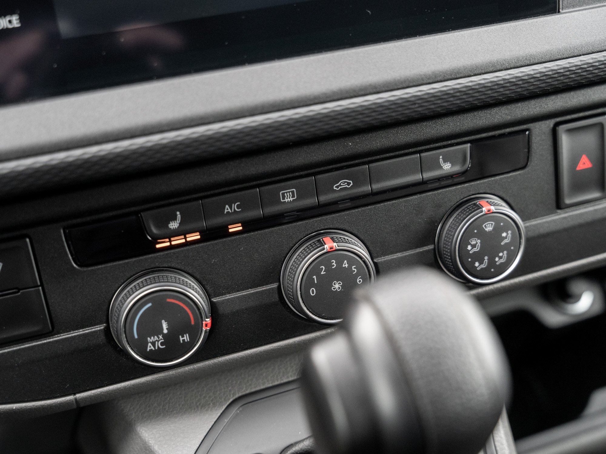 VW - T6.1 Transporter Kasten KR DSG+LED+NAVI+AHK+RFK+SCHEIBEN_5