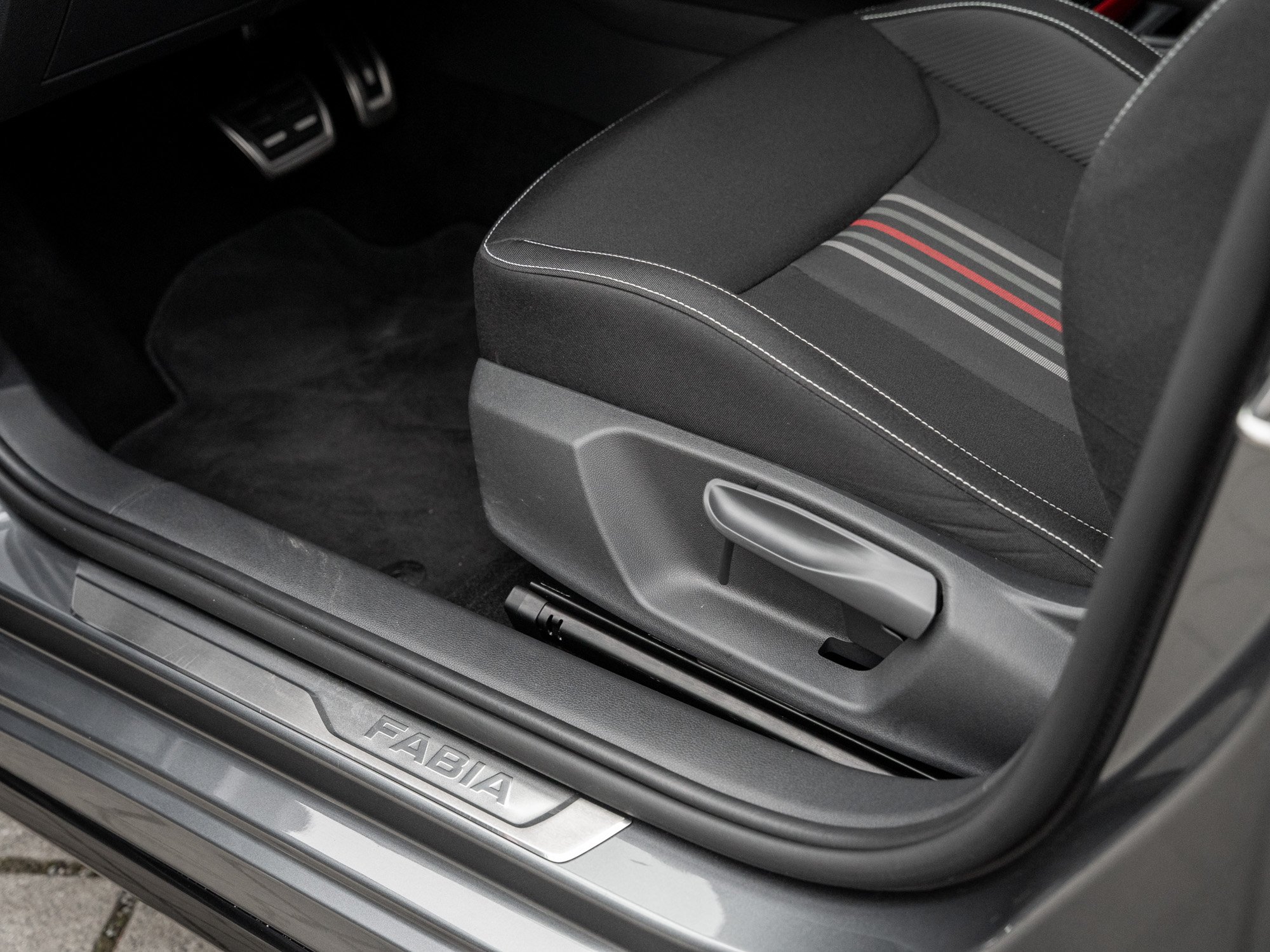 Skoda - FABIA MONTE CARLO 1.5 TSI DSG Kam. Navi Virtual_21