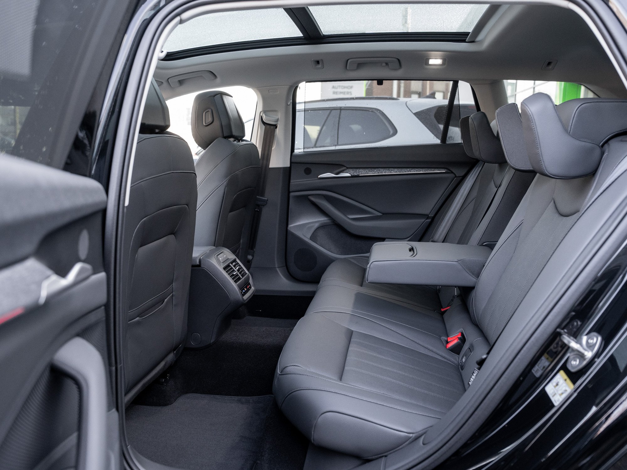 Skoda - Superb Combi 1.5 TSI iV W Selection AHK Kam. 360_29