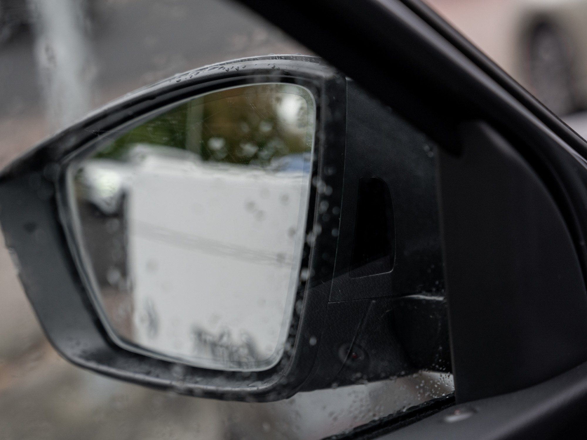 Skoda - Karoq Tour 2.0 TDI DSG ACC Pano SpurH LED AHK_22