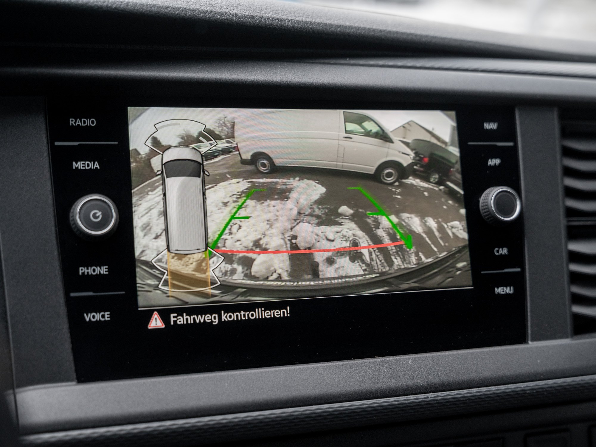 VW - T6.1 Transporter Plus Trendline KR DSG+6-SITZER_2