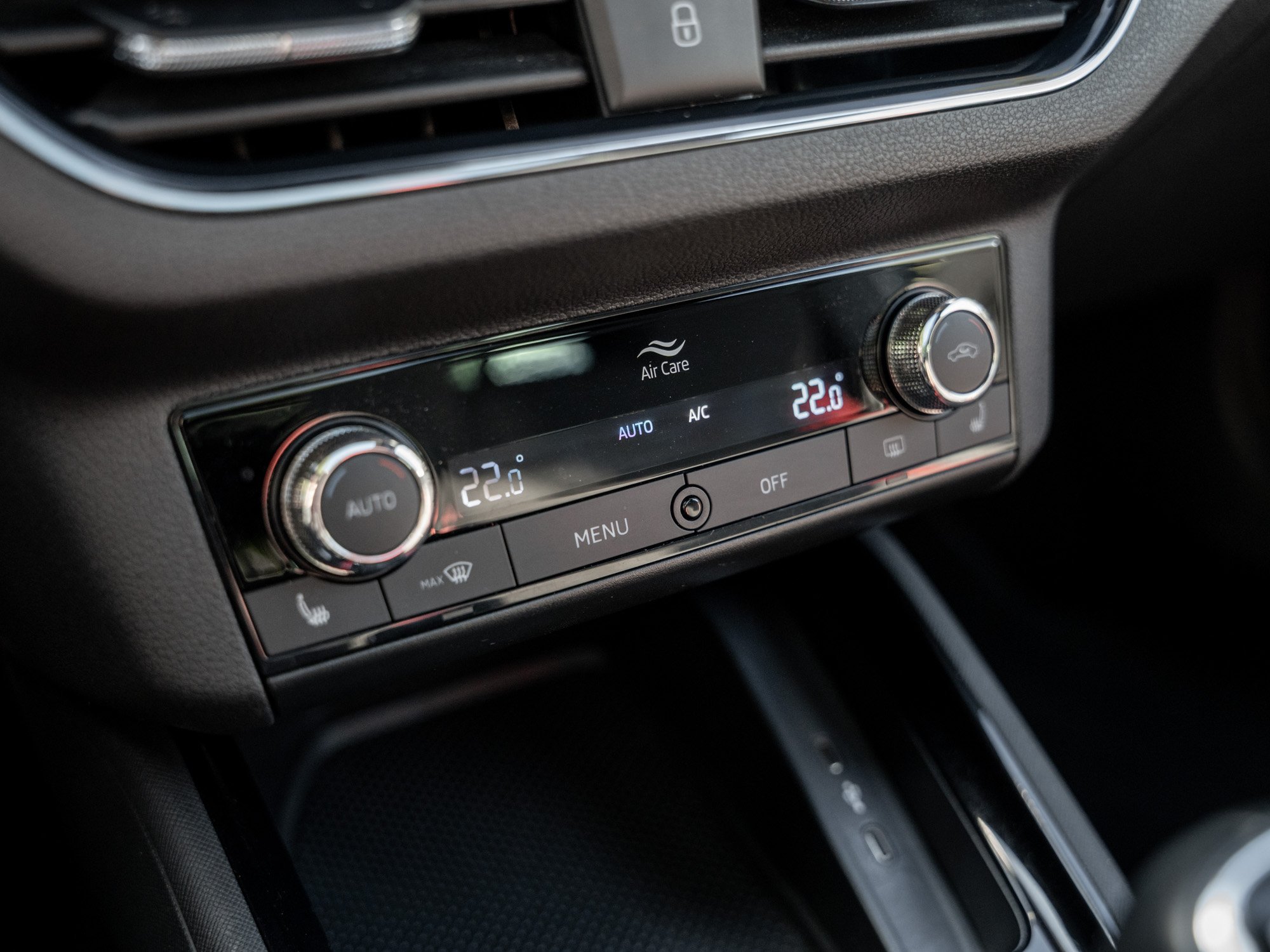 Skoda - SCALA MONTE CARLO 1.0 TSI 5-GANG Pano Pano LED_9