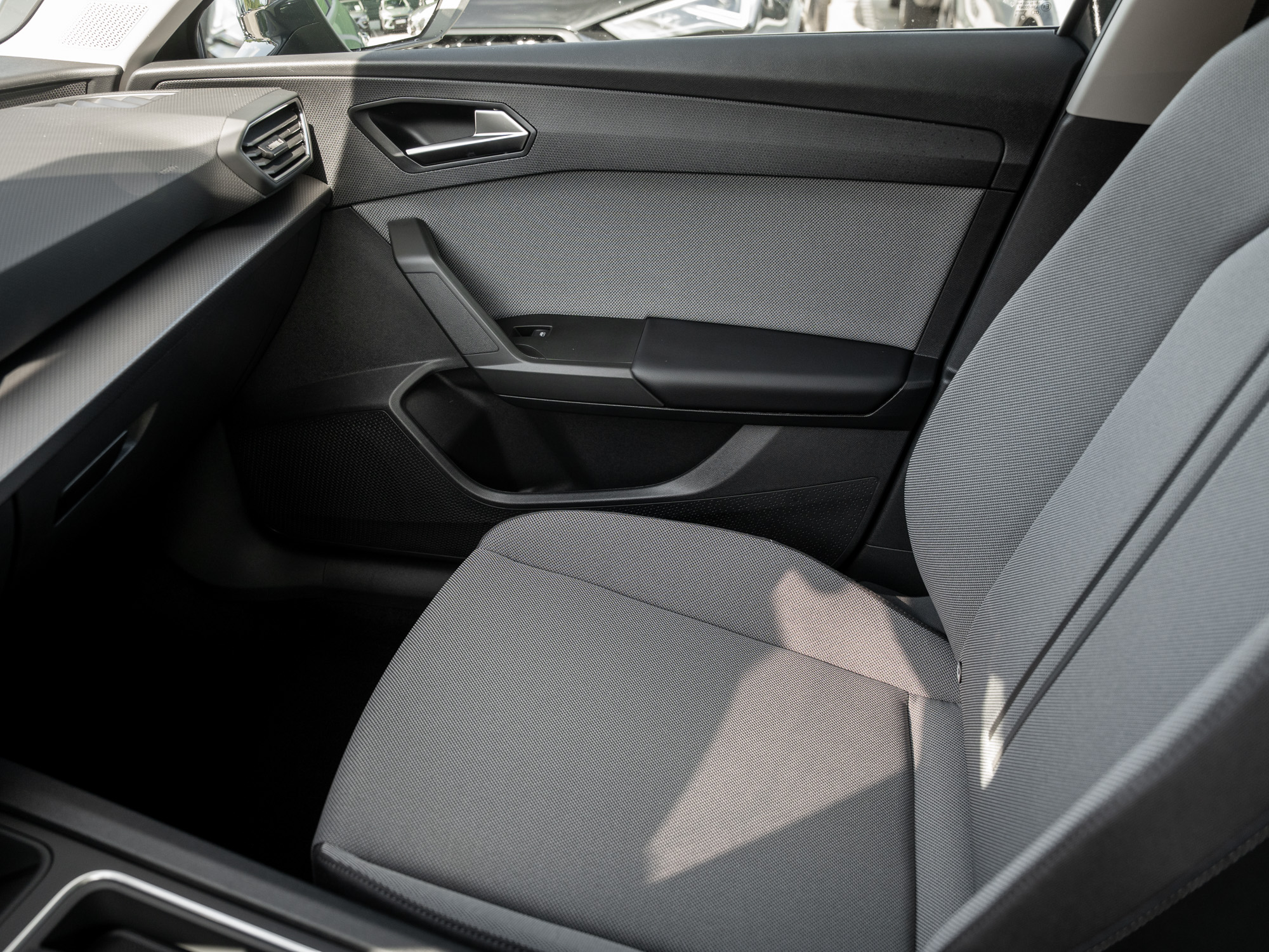 Seat - Leon Road Edition 1.5 NAVI ACC FLA LM LED_14