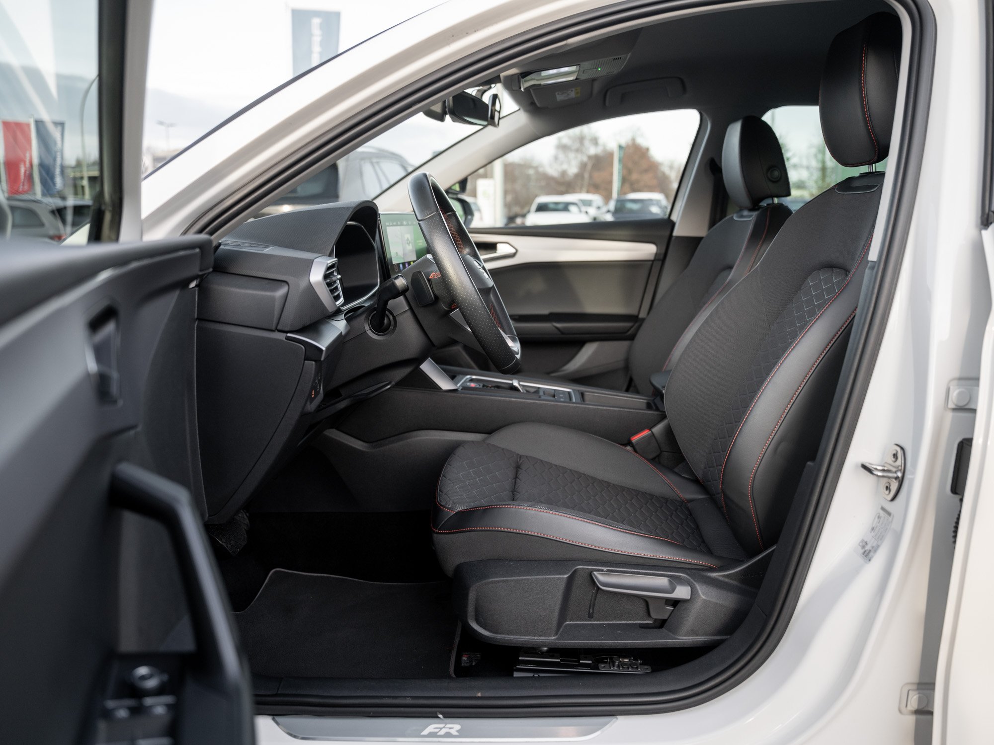 Seat - LEON ST FR 2.0 TDI DSG (FAHRSCHULE)_28