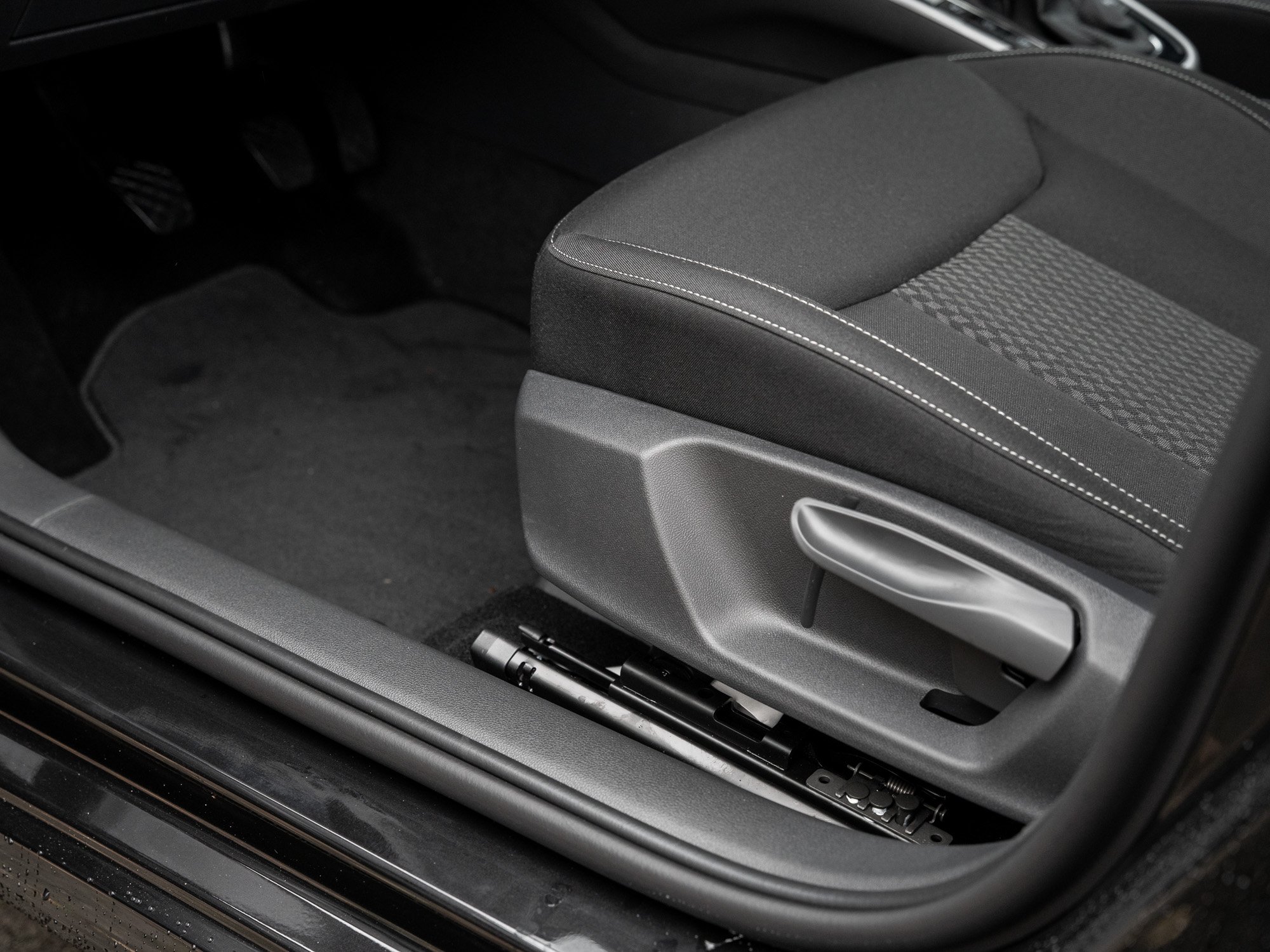 Skoda - Fabia Tour 1.0 TSI Kam. Navi Virtual ACC KeyLess_19