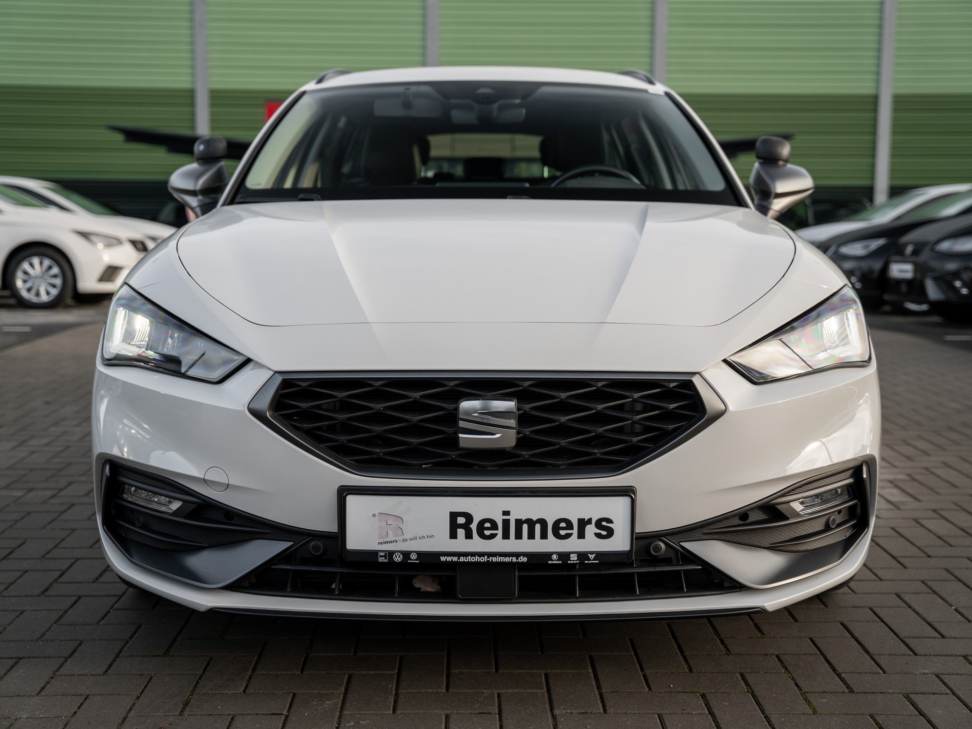 Seat - LEON ST FR 2.0 TDI DSG (FAHRSCHULE)_23