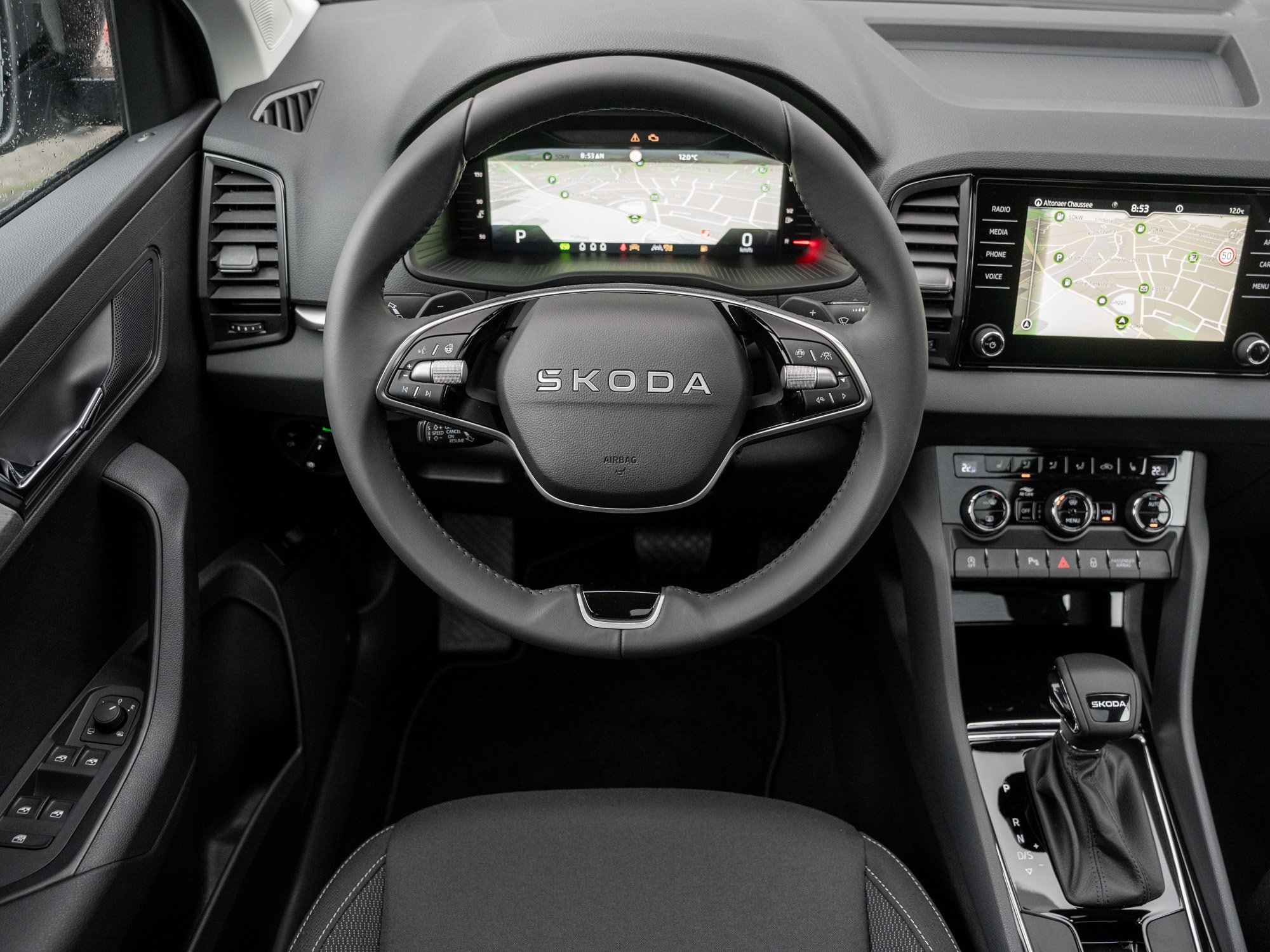 Skoda - Karoq Tour 2.0 TDI DSG ACC Pano SpurH LED AHK_5