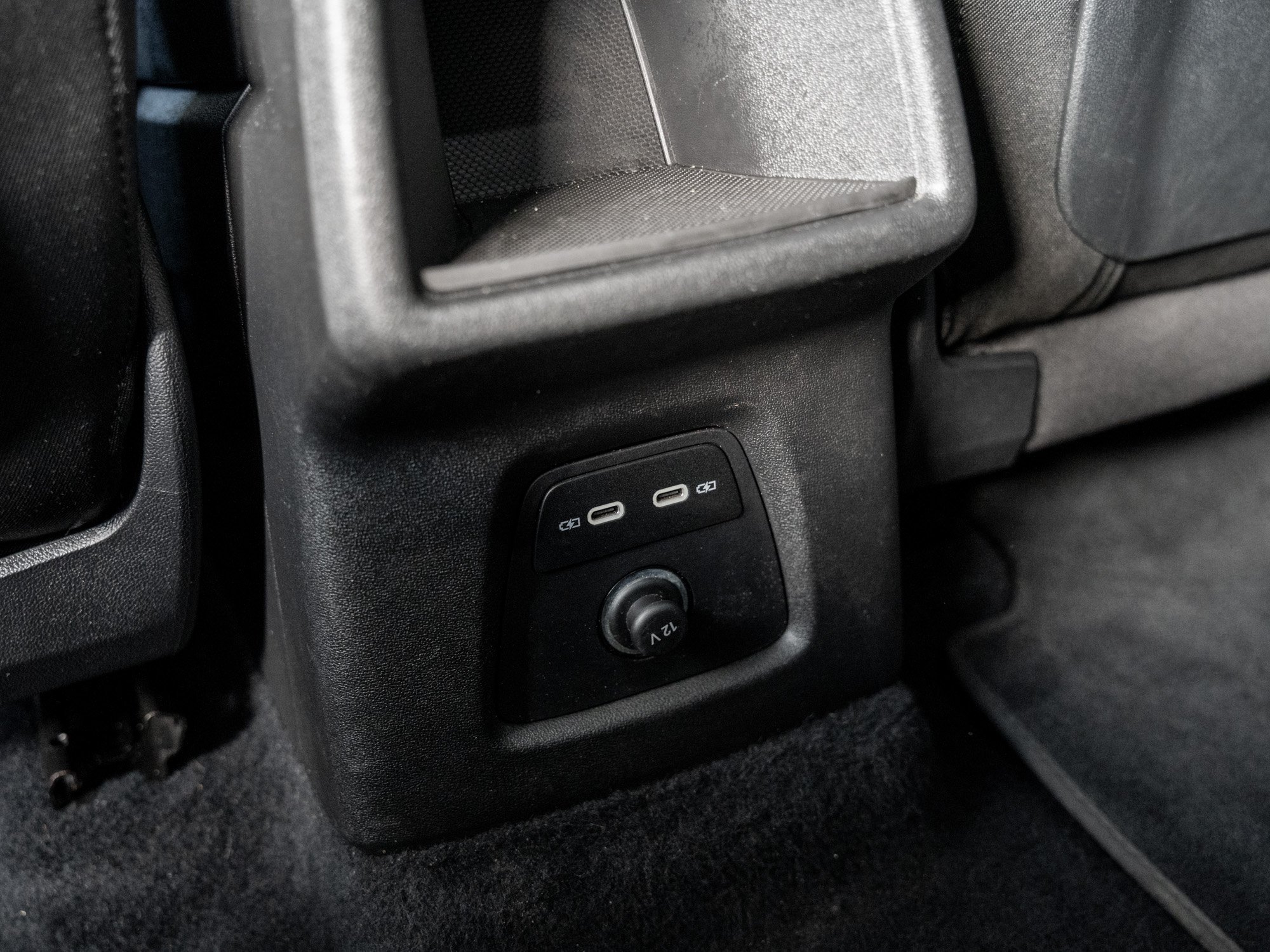 Audi - Q4 e-tron 35 e-tron 125 kW STH HUD SpurH KlimaA_27