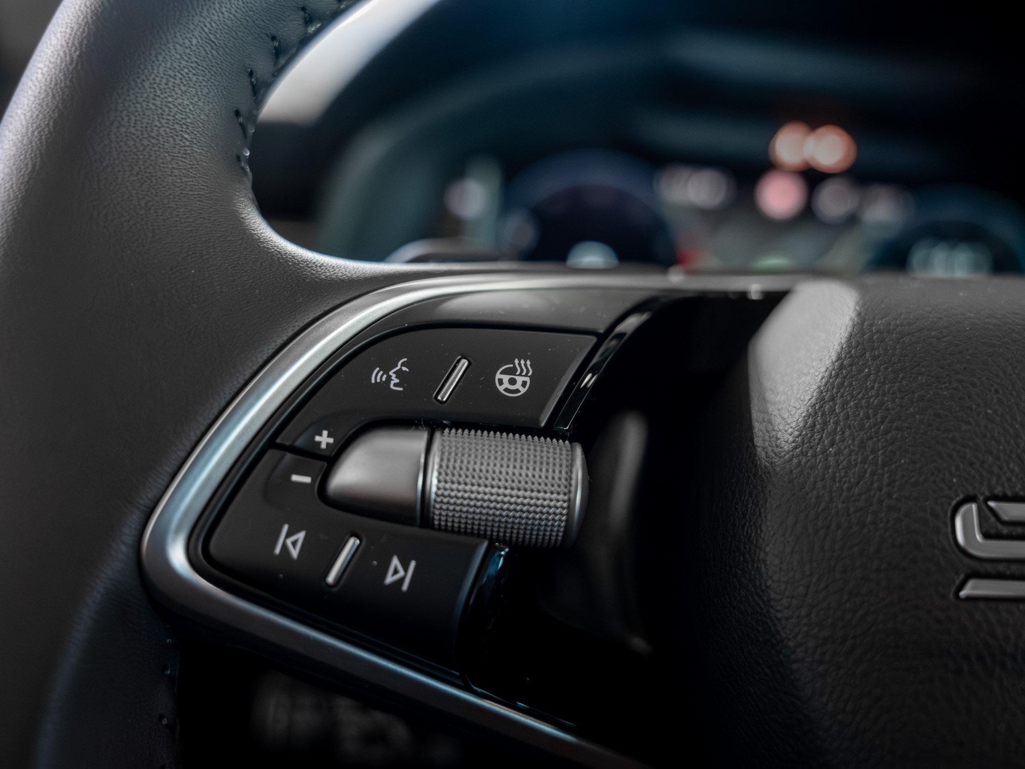 Skoda - Kamiq 1.5 TSI Tour AHK Kam. Navi Virtual ACC LED_17