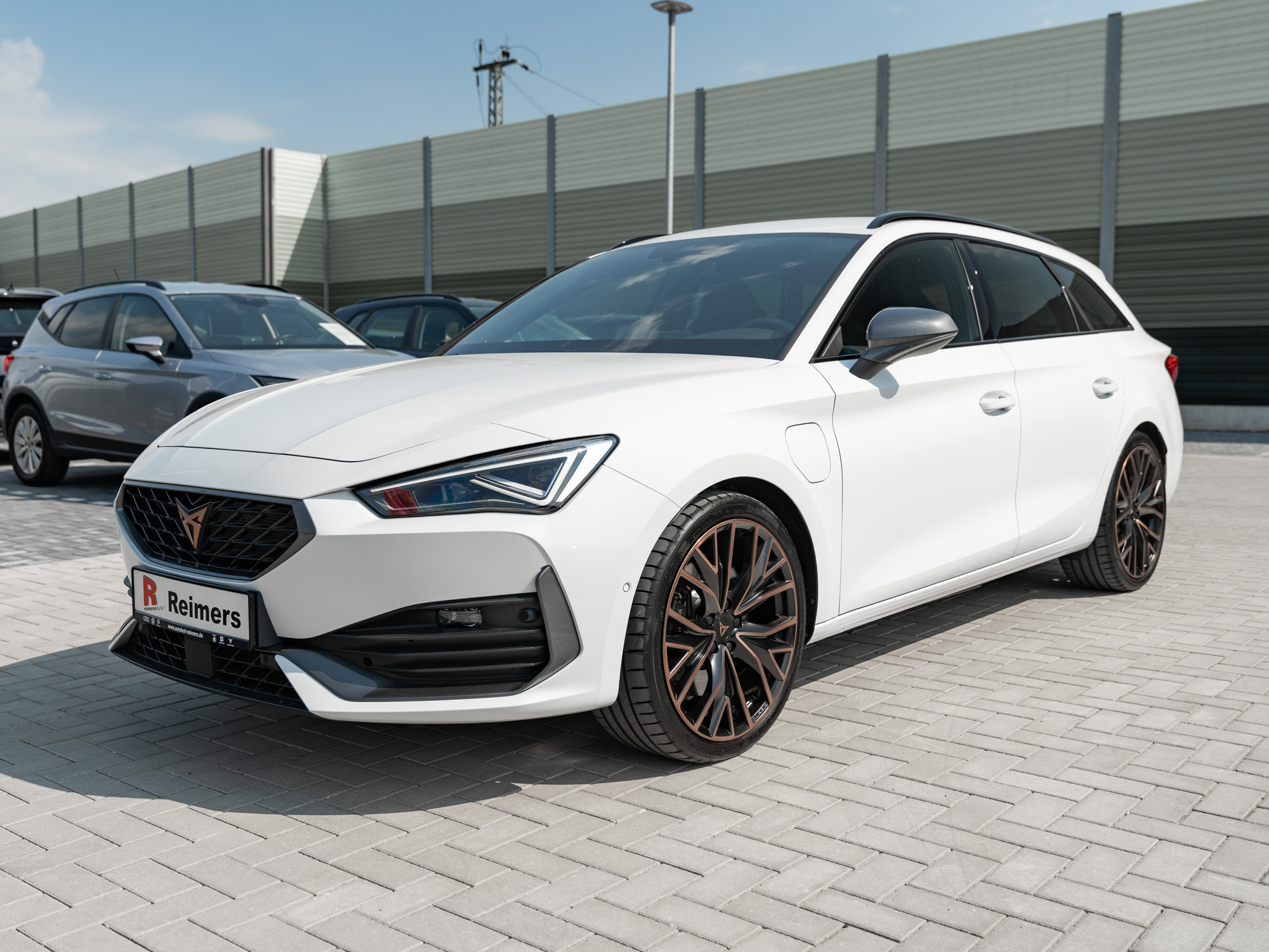 CUPRA Leon Sportstourer VZ 1.4 e-HYBRID AHK LM FLA