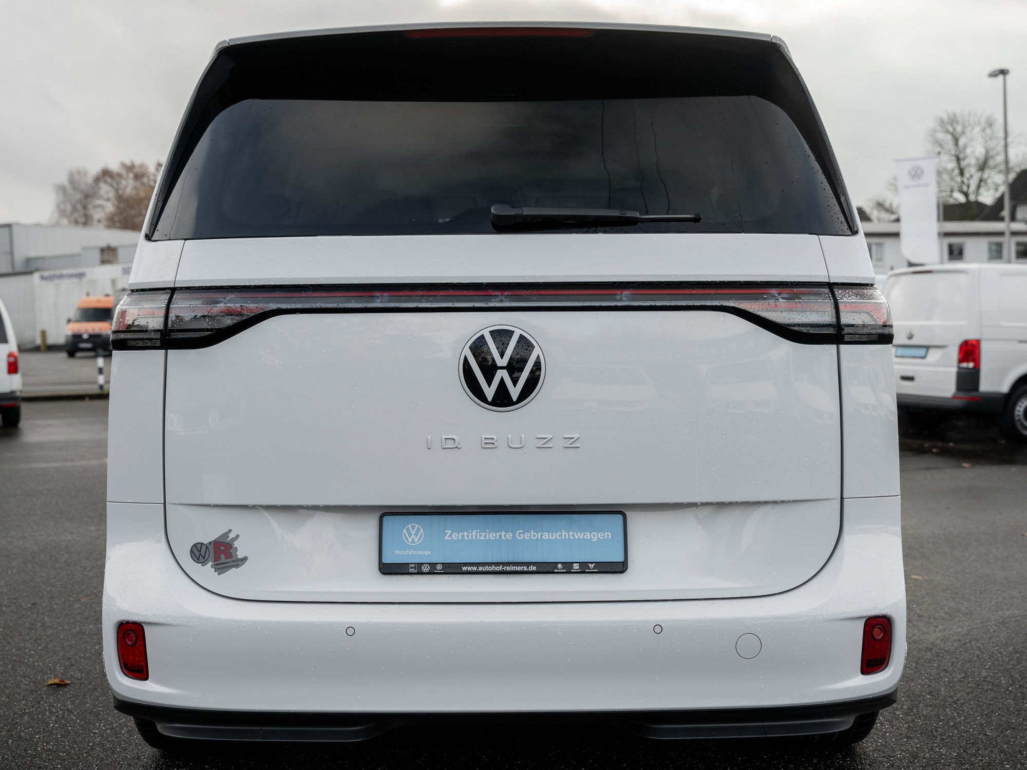 VW - ID. Buzz Pro LED+KLIMA+NAVI+AHK+ACC+APP+21_26