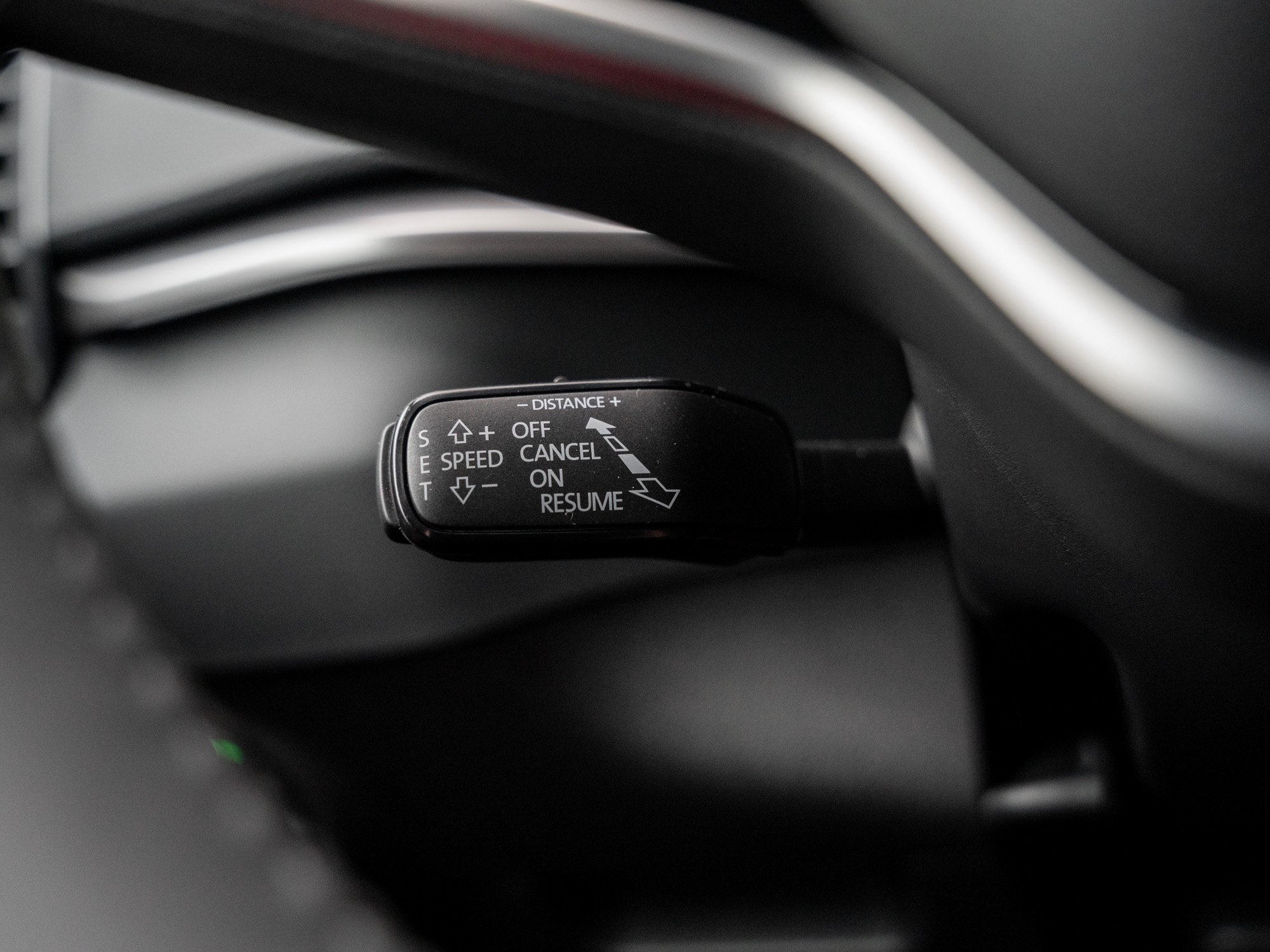 Skoda - Karoq Tour 2.0 TDI DSG ACC Pano SpurH LED AHK_19