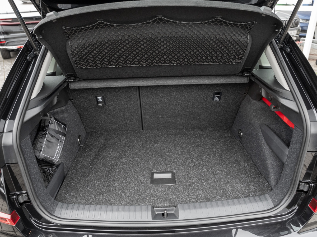Skoda - KAMIQ SELECTION 1.0 TSI 6-GANG Kam. Virtual ACC_21
