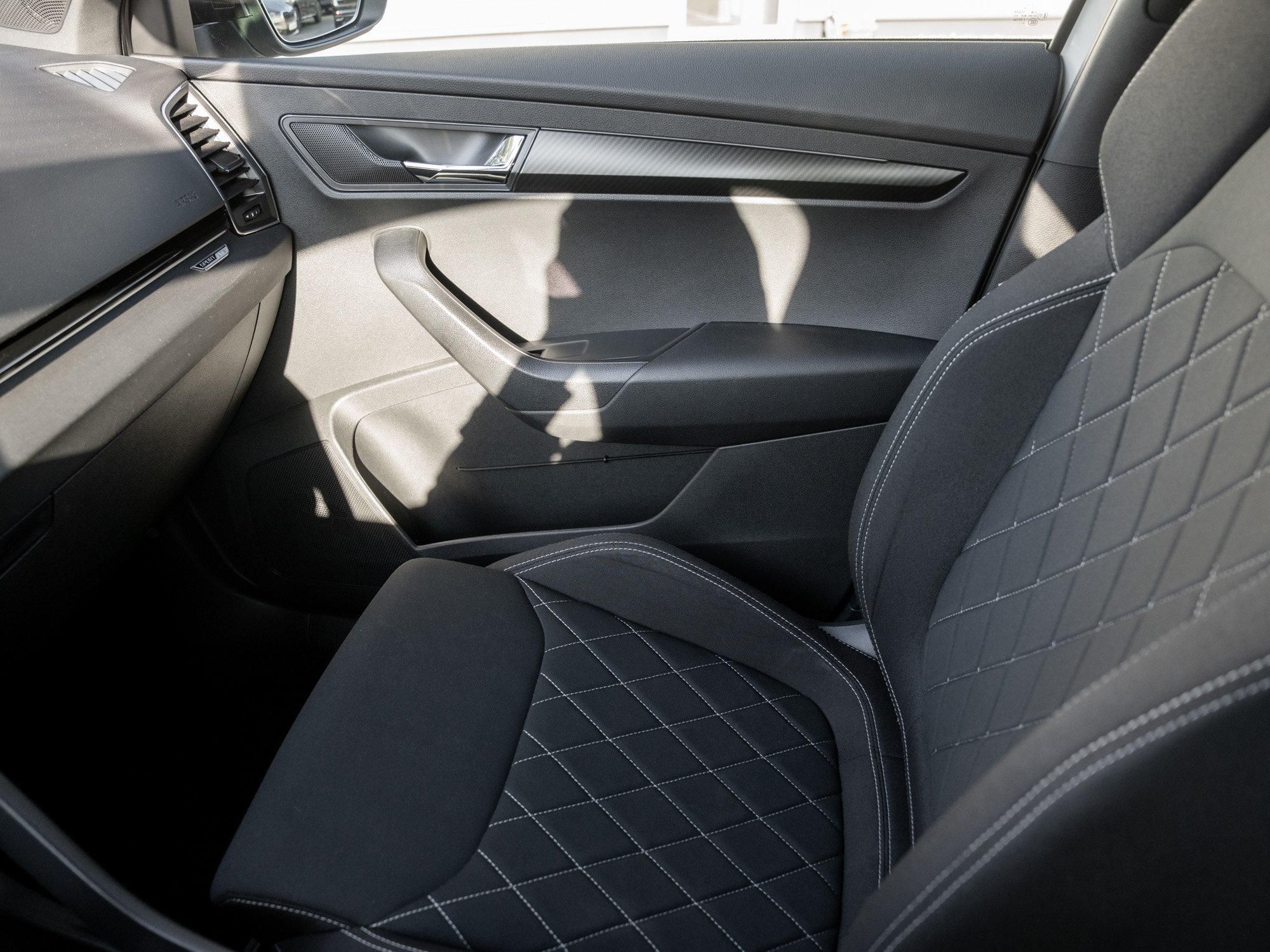 SKODA - KAROQ SPORTLINE 2.0 TDI DSG 4X4 Kam. Navi ACC_16