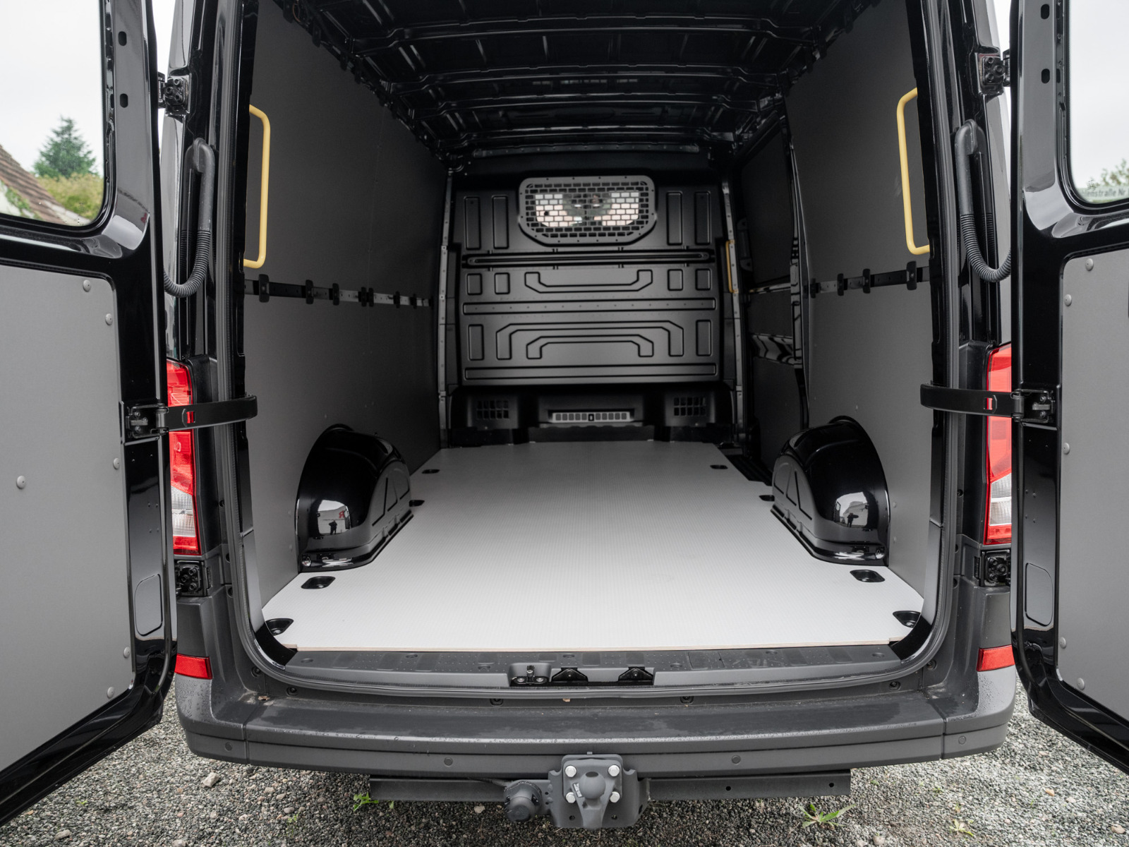 VW - Crafter 35 MR ND Kasten 2.0 l TDI EU6-EA SCR 130 kW Frontantrieb 6-Gang-Schaltgetriebe_18