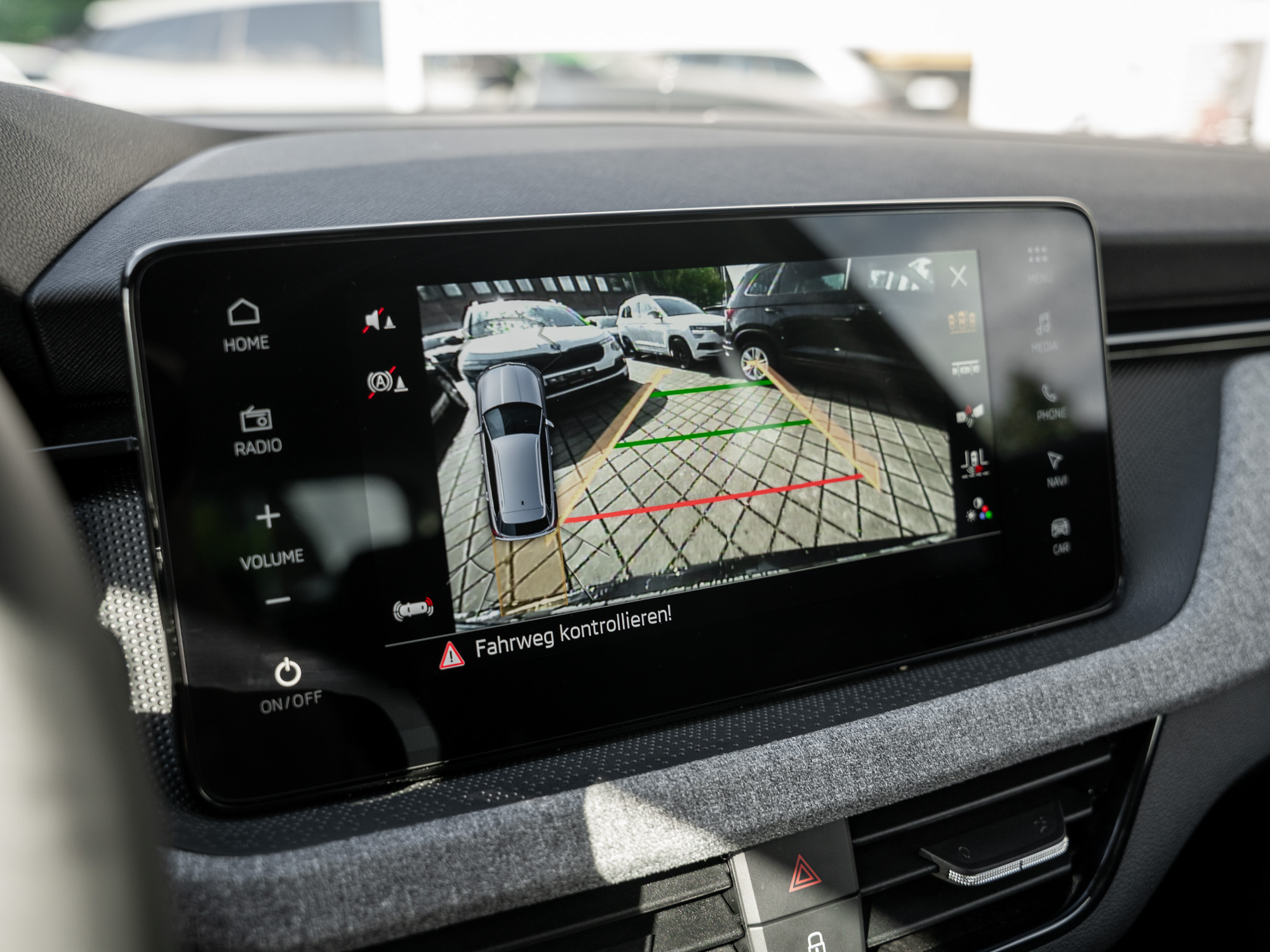 Skoda - KAMIQ SELECTION 1.0 TSI DSG Kam. Navi Virtual LM_5