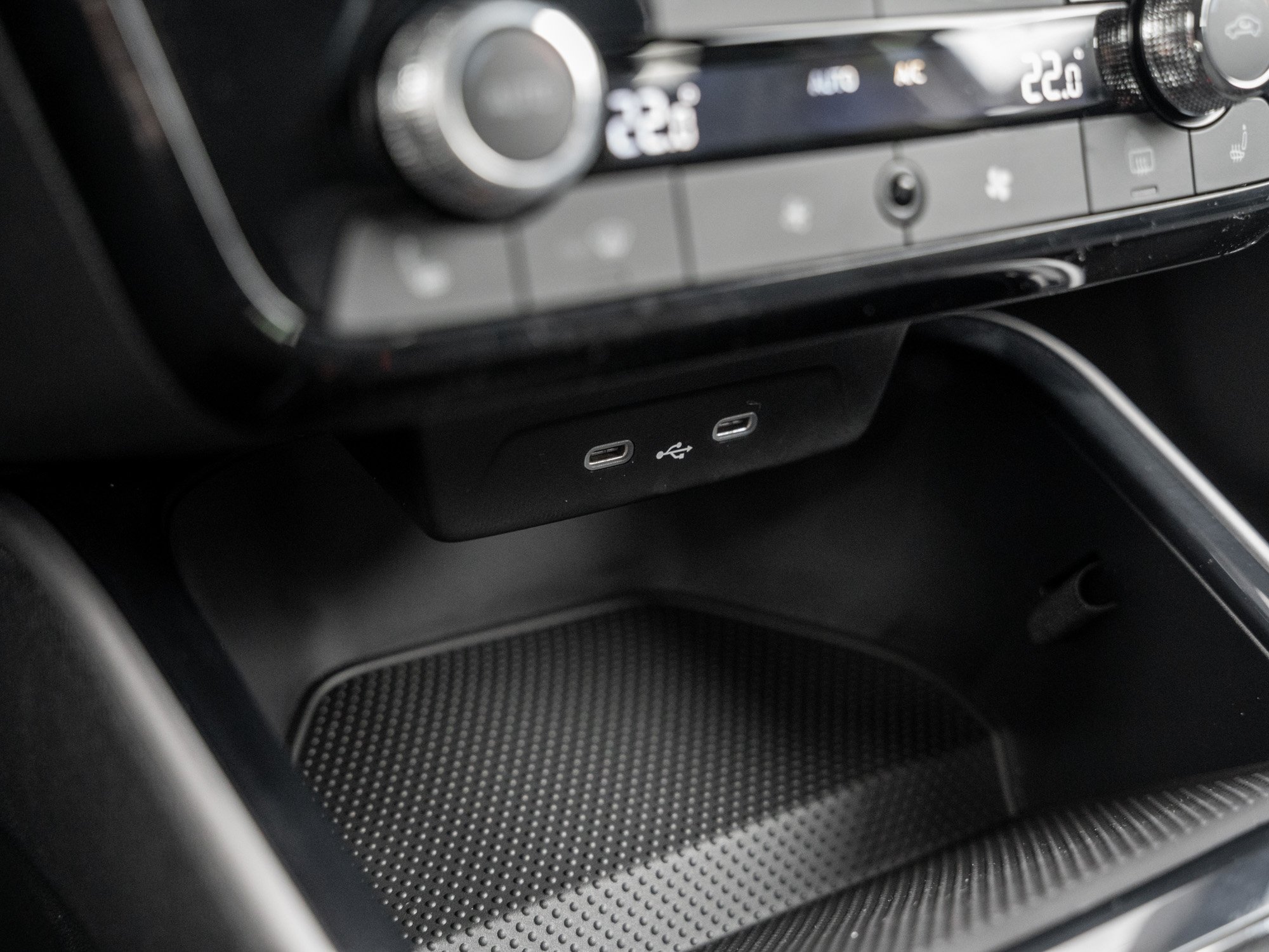 Skoda - Fabia Tour 1.0 TSI Kam. Navi Virtual ACC KeyLess_11