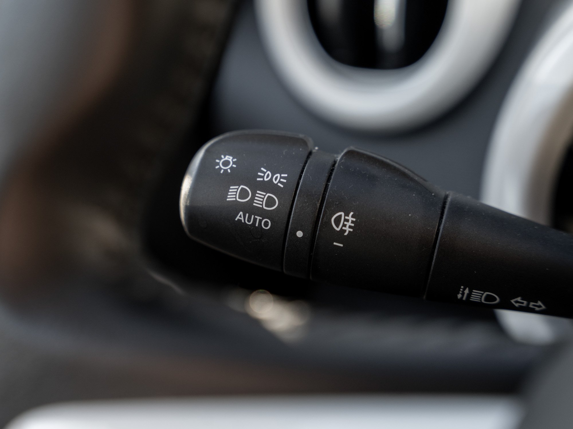 Renault - TWINGO 1.0 SCE 65 LIMITED SoundSys Facelift_16