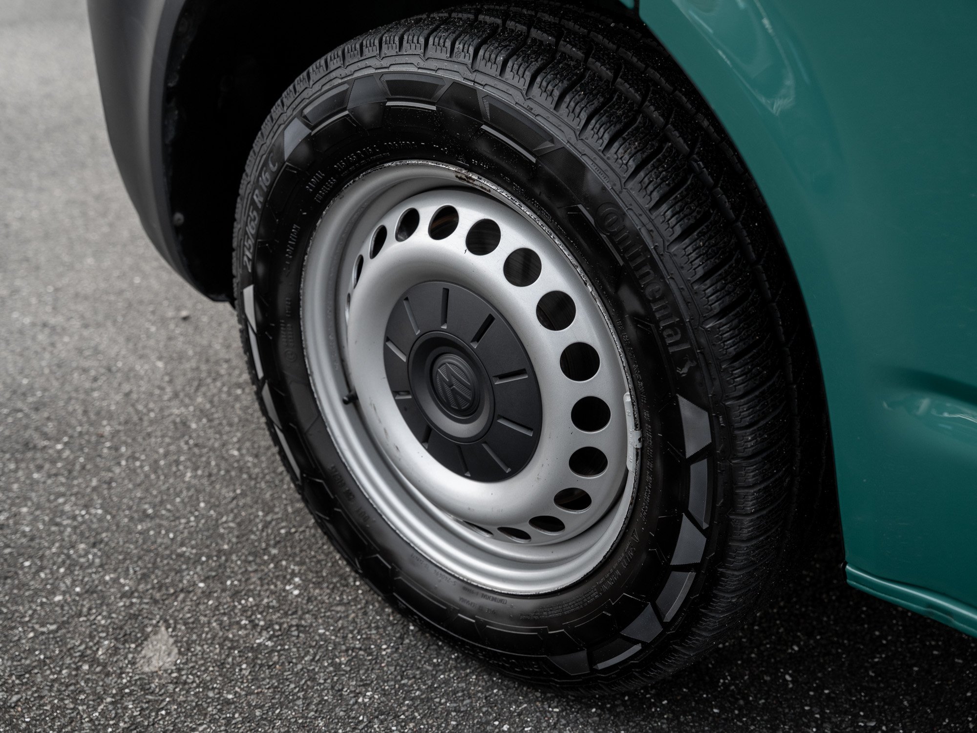 VW - T6.1 Transporter Kasten KR AHK PDC_23