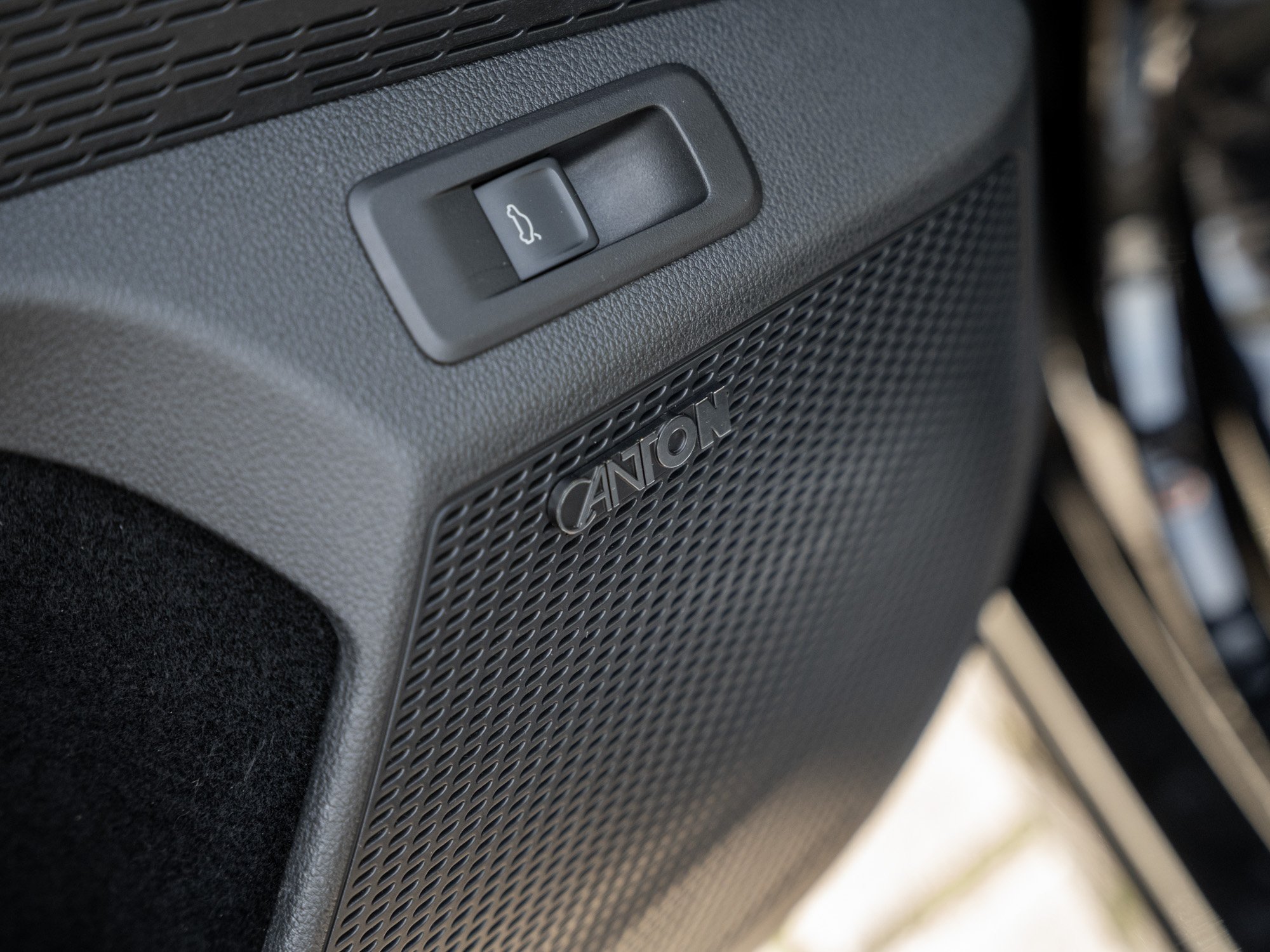 Skoda - OCTAVIA C. RS 2.0 TSI DSG DCC AHK Kam. Navi Pano_22