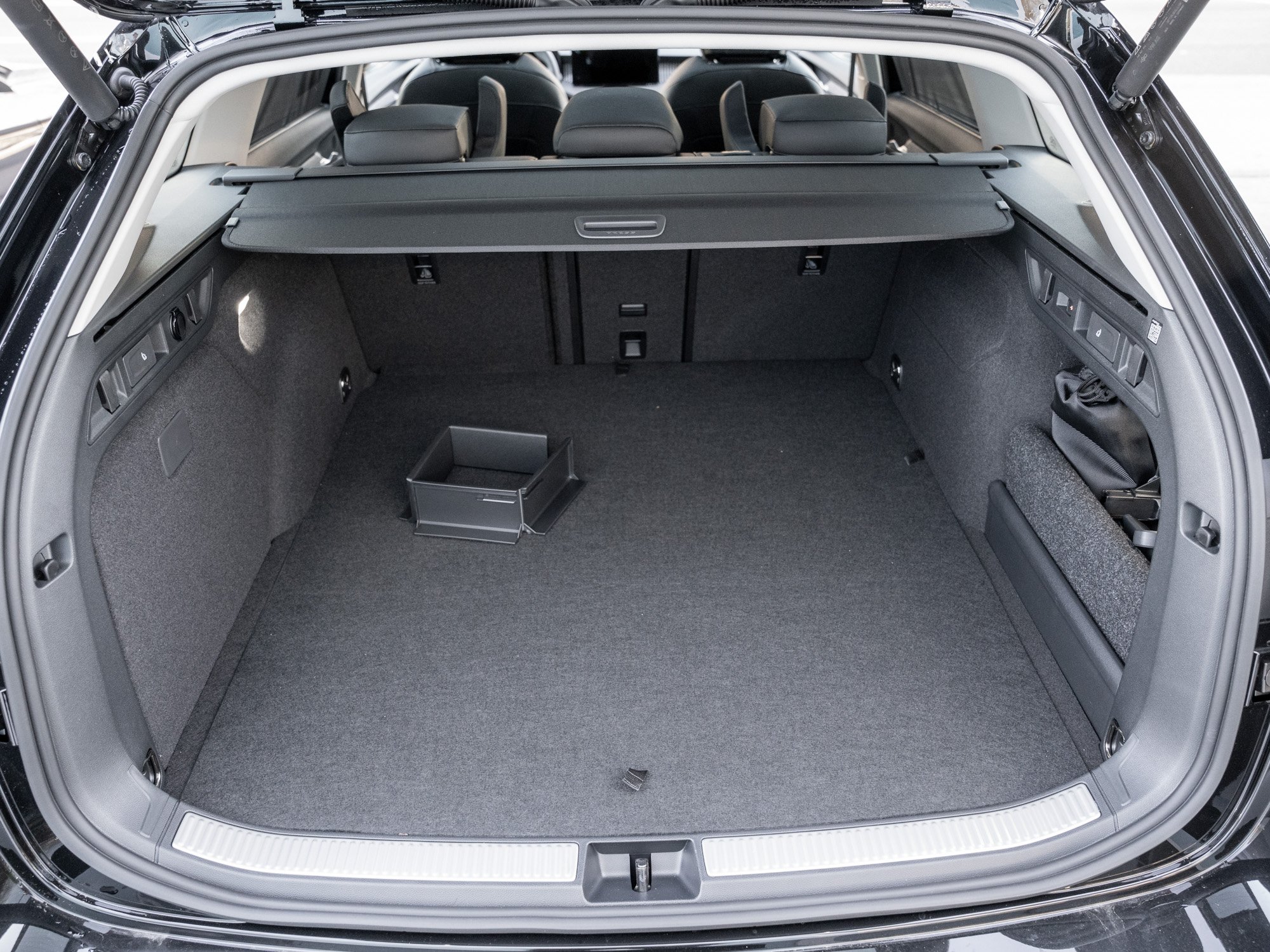 Skoda - Superb Combi 1.5 TSI iV W Selection AHK Kam. 360_22