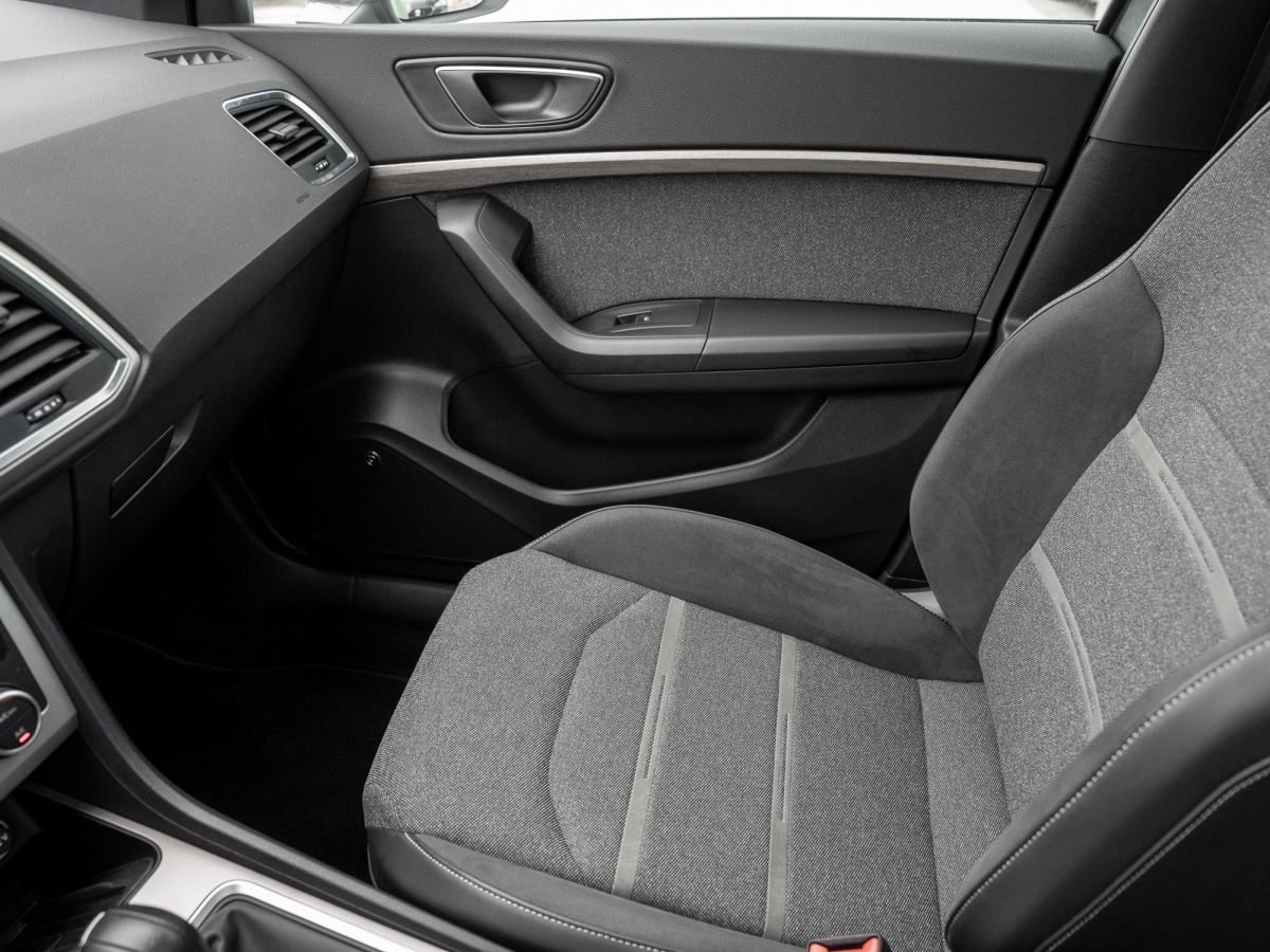 Seat - ATECA XPERIENCE 2.0 TDI DSG AHK Kam. Navi ACC LM_16