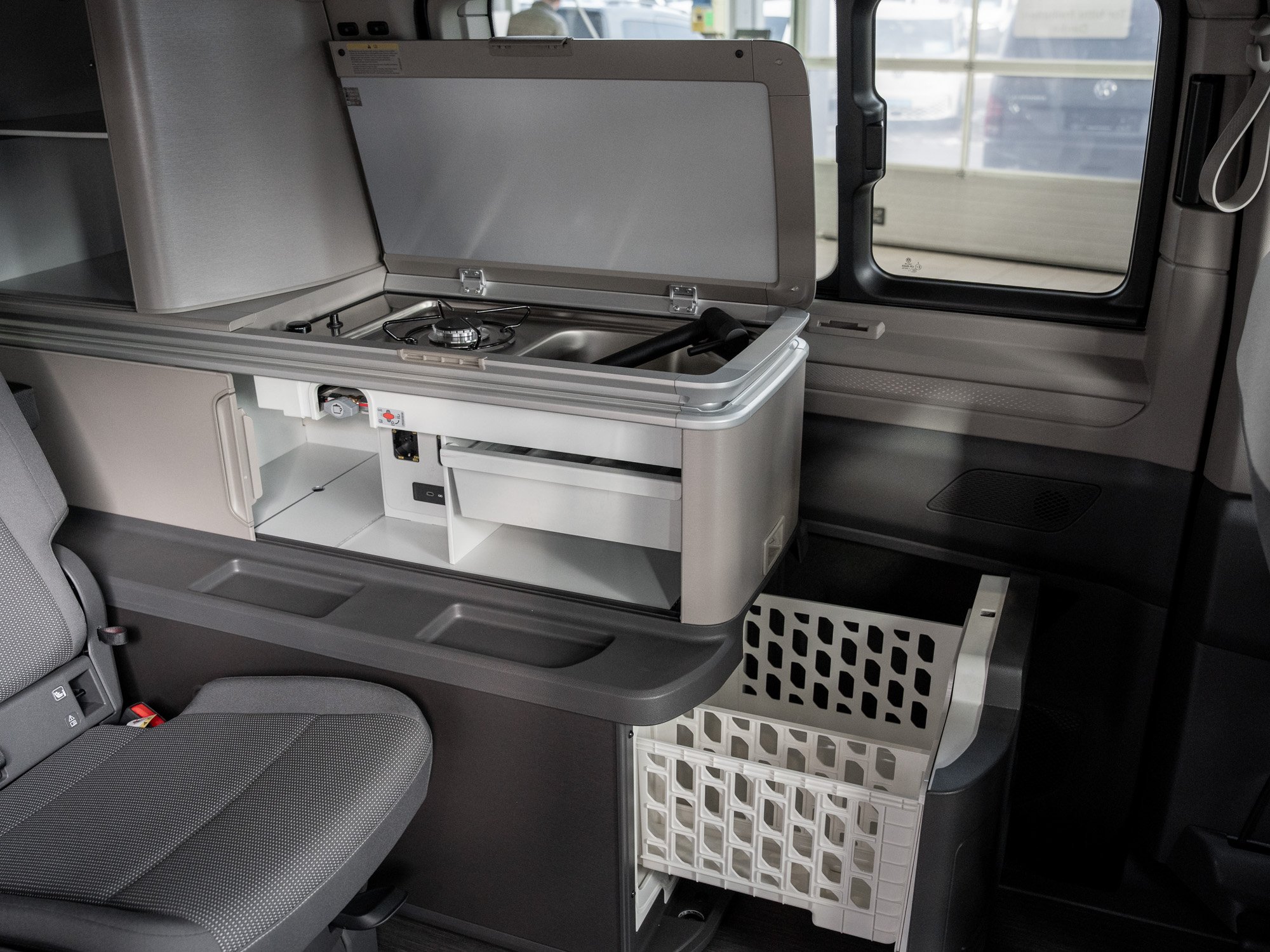 VW - T7 California Coast 2.0TDI NAVI+AHK+RFK+PLA AHK_4