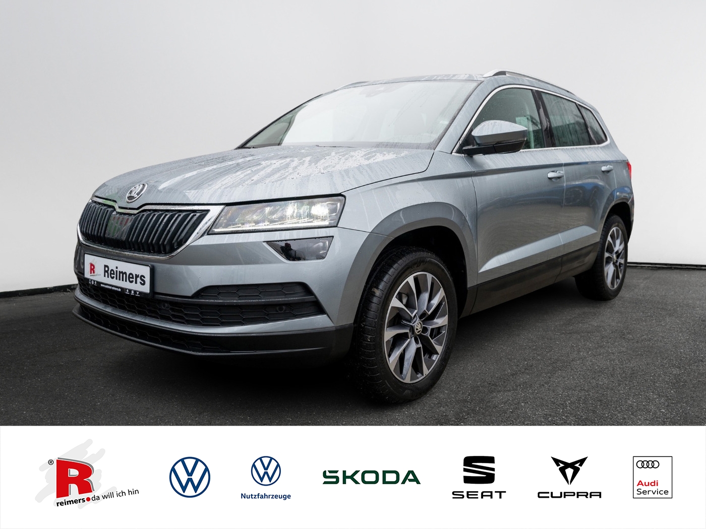 Škoda KAROQ DRIVE 1.5 TSI DSG Pano 4xSHZ ACC SpurH