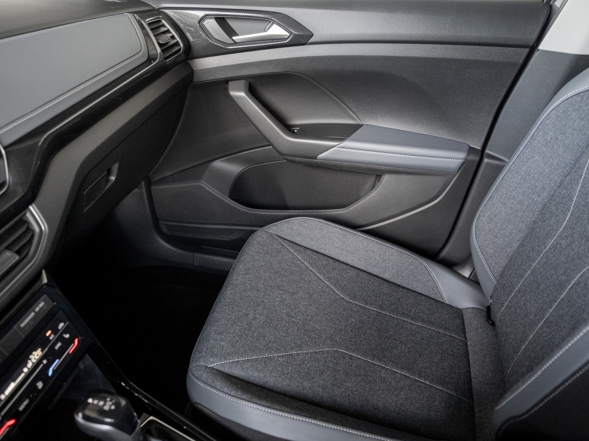 VW - T-Cross 1.0 TSI DSG ACC FLA LM KlimaA SHZ PDC_14 VW - T-Cross 1.0 TSI DSG ACC FLA LM KlimaA SHZ PDC_14