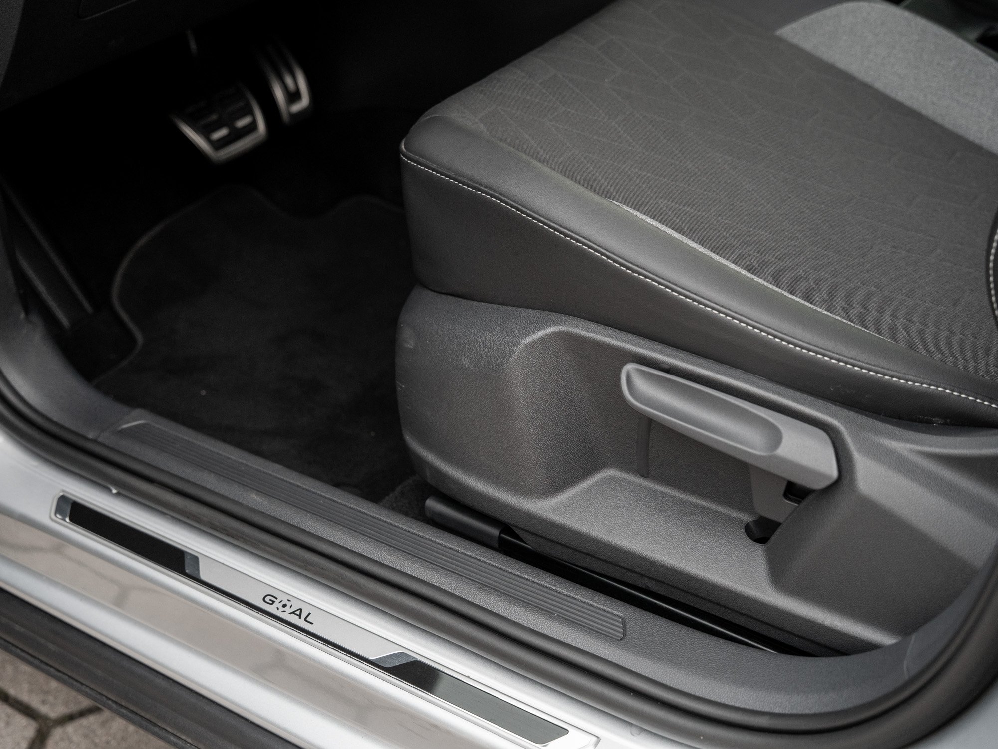 VW - T-Cross 1.0 TSI GOAL AHK Virtual ACC DynLicht LM_21