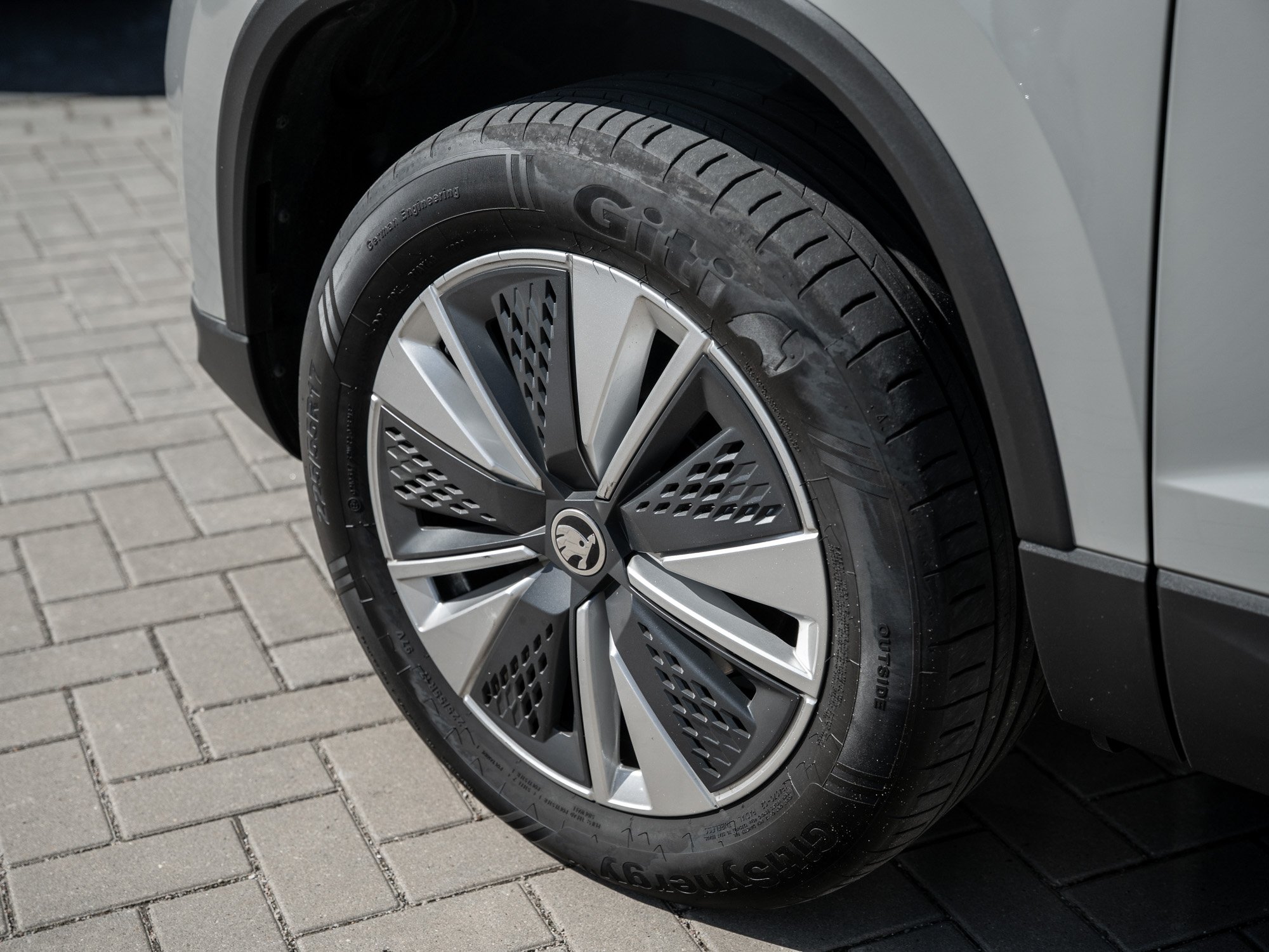 Skoda - KAROQ AMBITION 2.0 TDI DSG 4X4 Kam. Navi Virtual_25