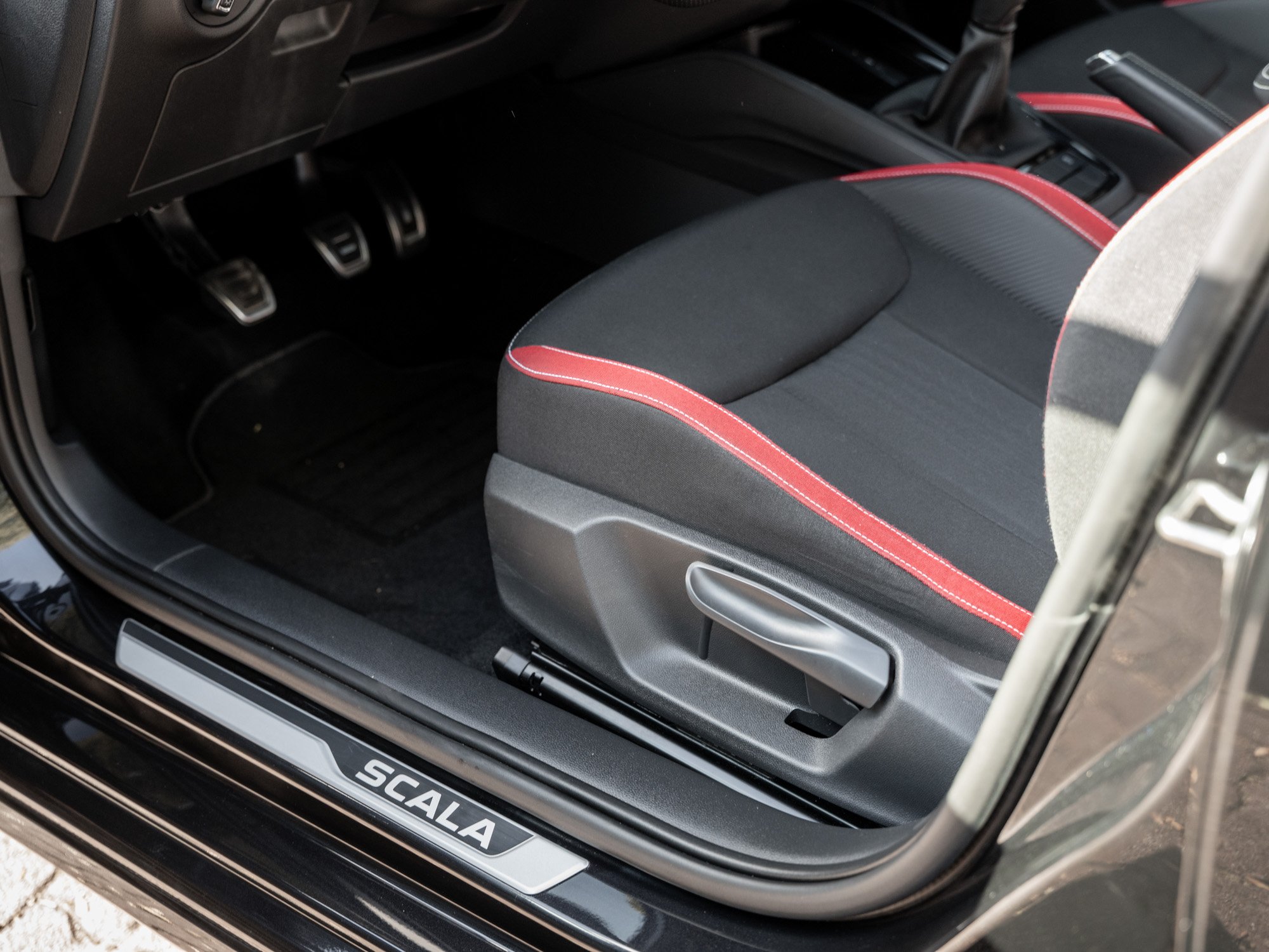 Skoda - SCALA MONTE CARLO 1.0 TSI 5-GANG Pano Pano LED_19