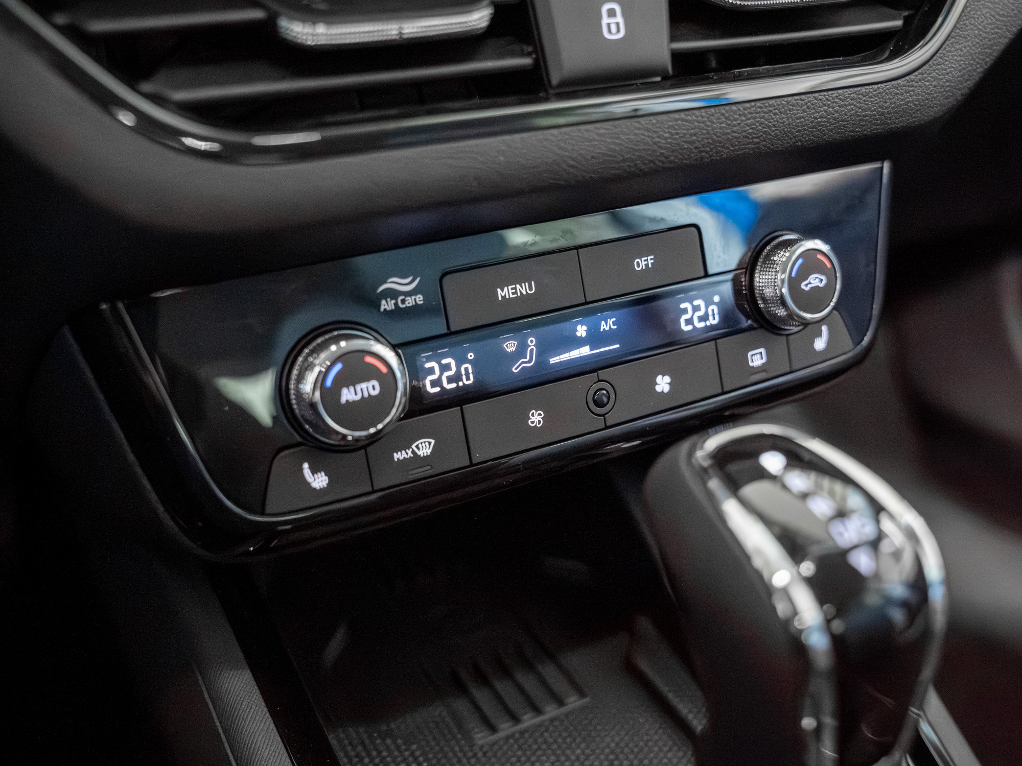 Skoda - Kamiq 1.5 TSI Tour AHK Kam. Navi Virtual ACC LED_11