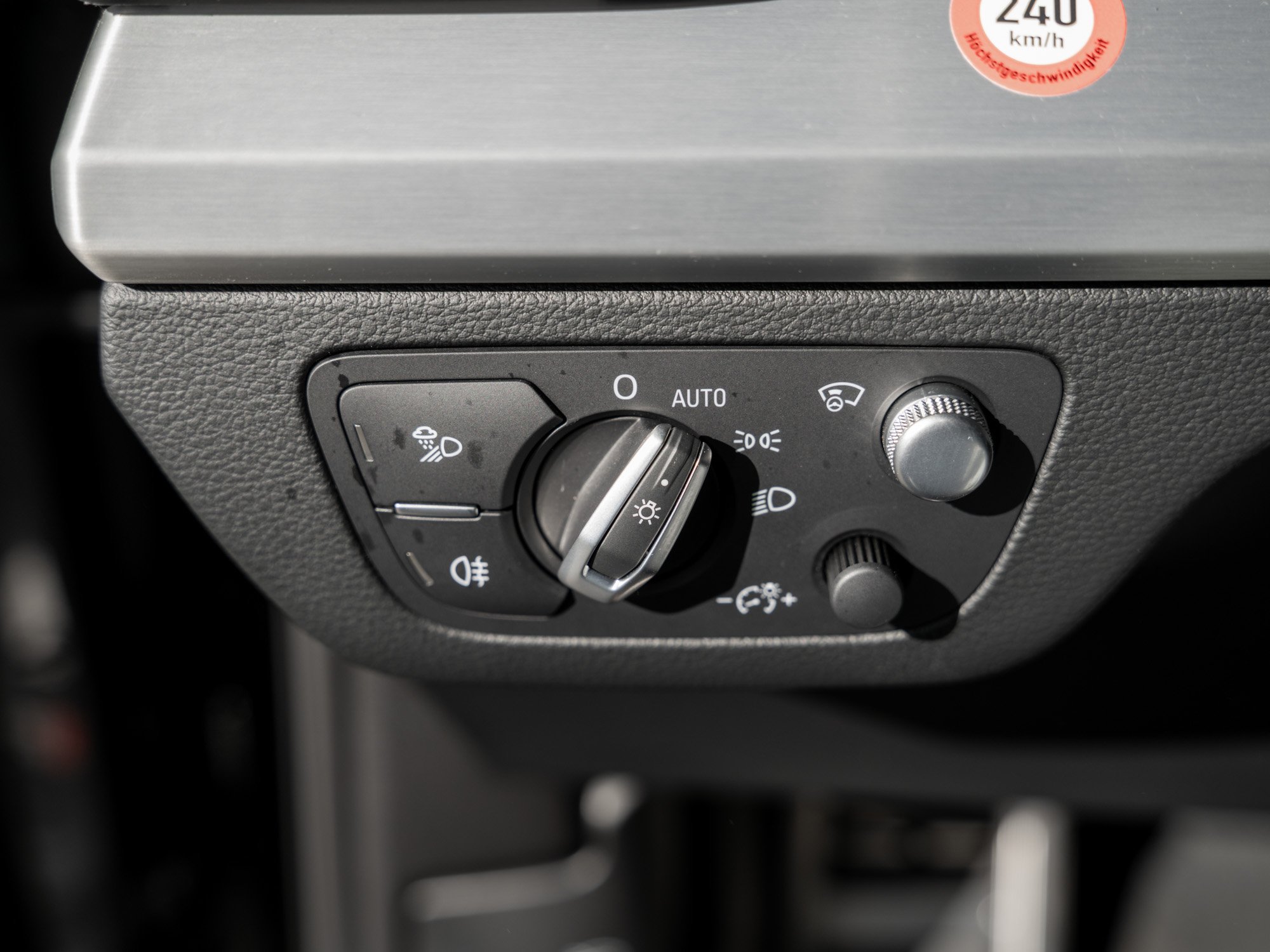 Audi - SQ5 3.0 TDI quattro basis Pano Kam. Navi Pano LM_17